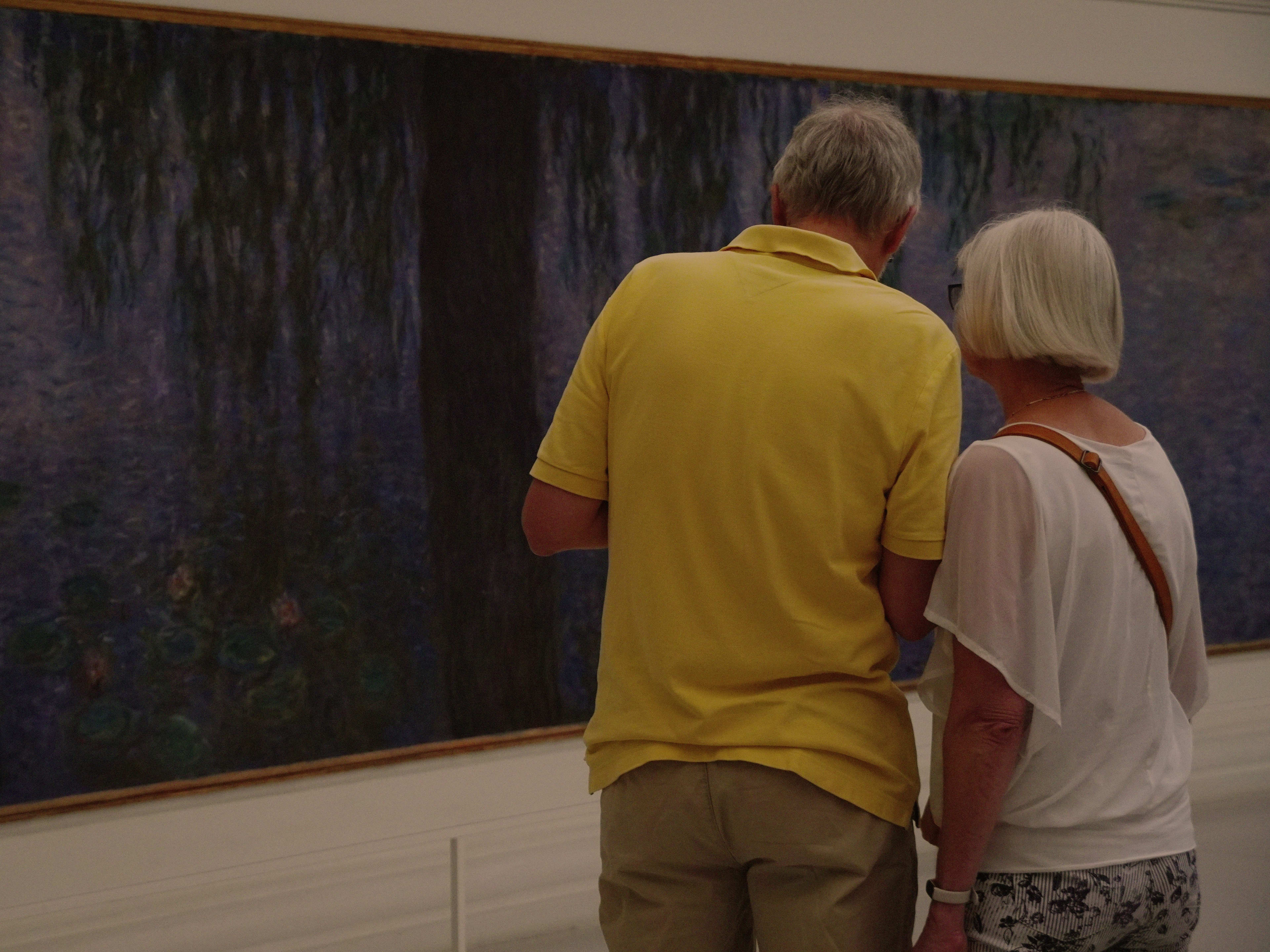 Couple at the Orangerie Museum