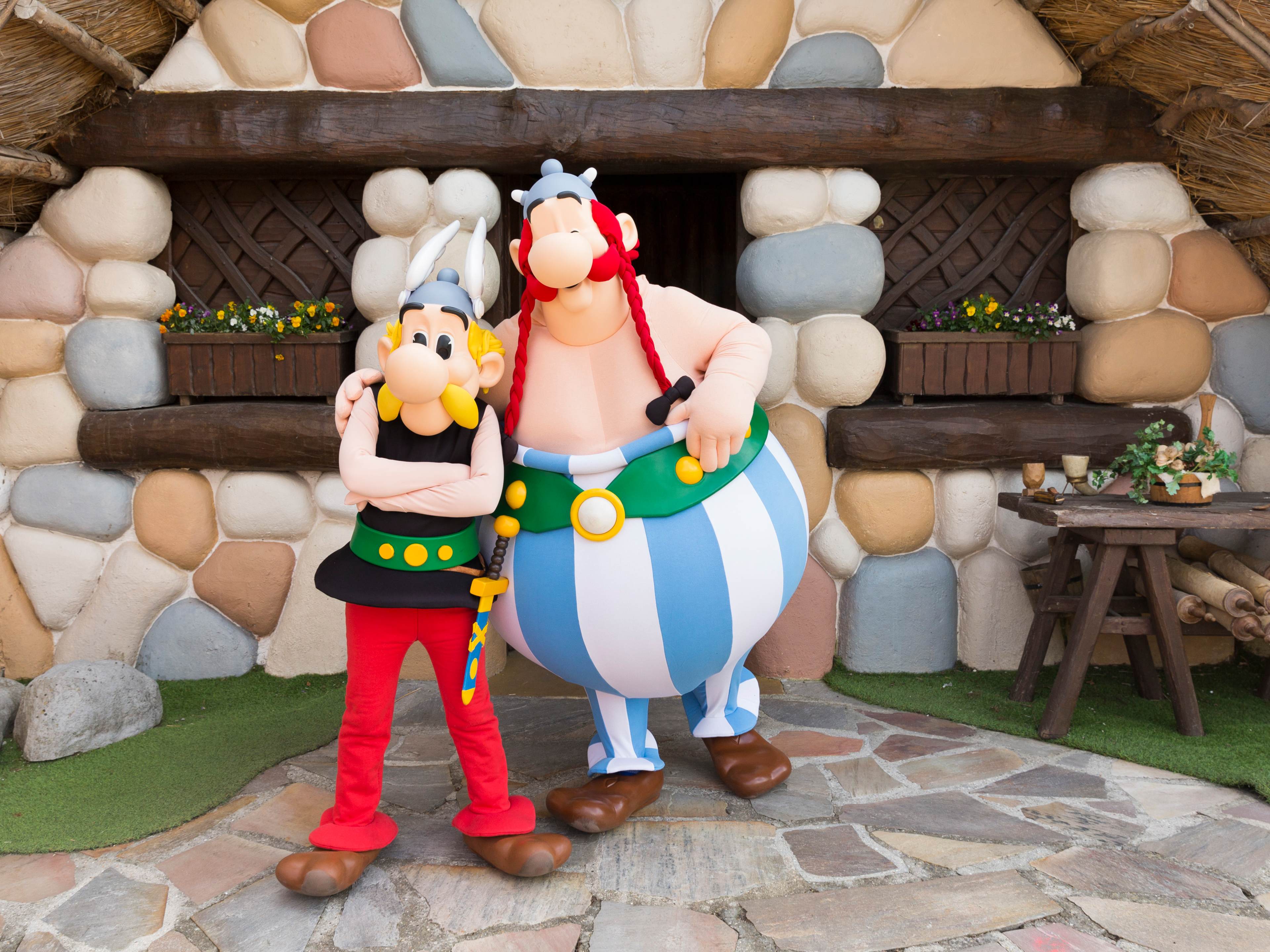 Parc Asterix Characters
