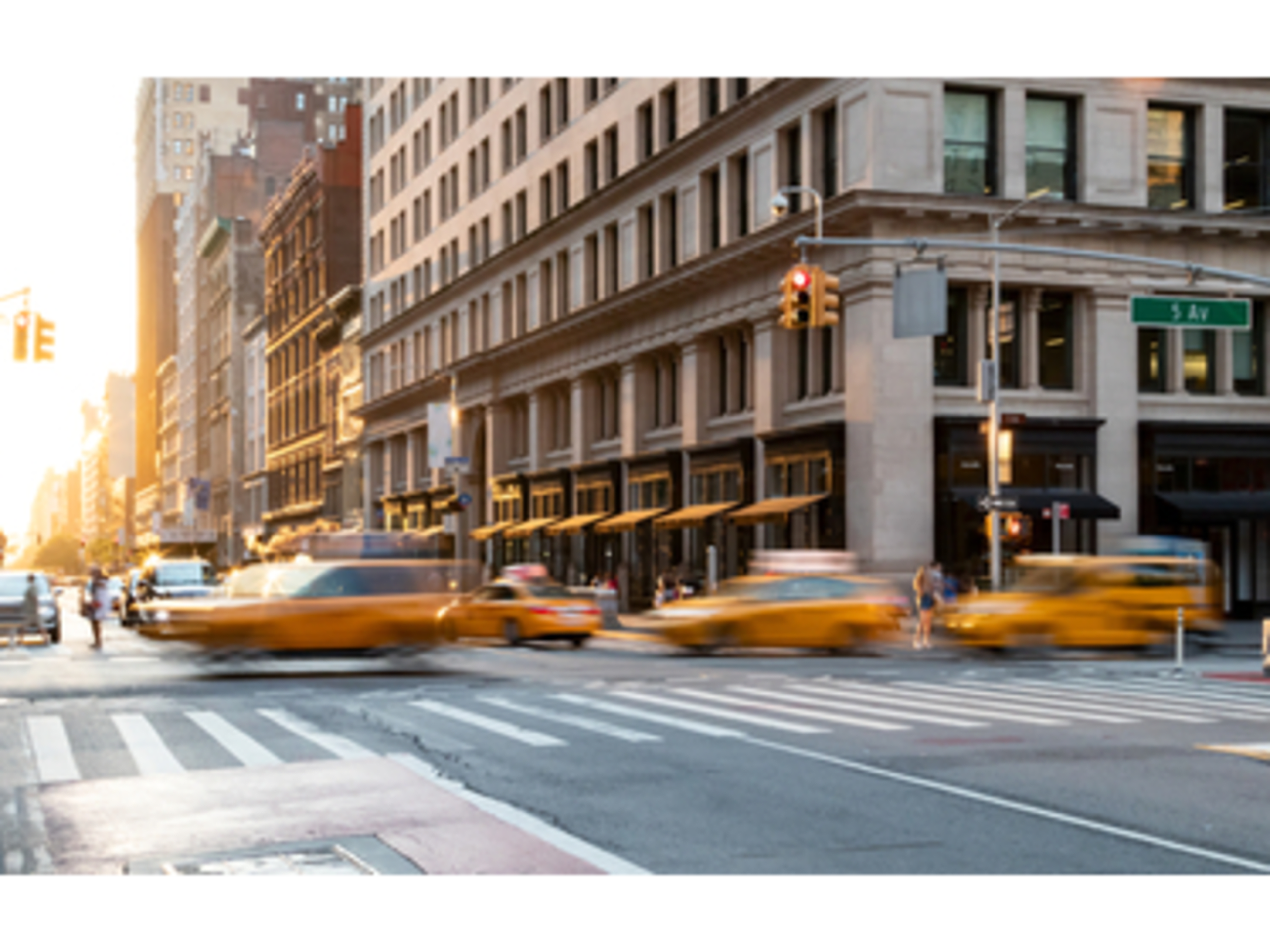 Taxis amarillos en el tráfico de Nueva York.