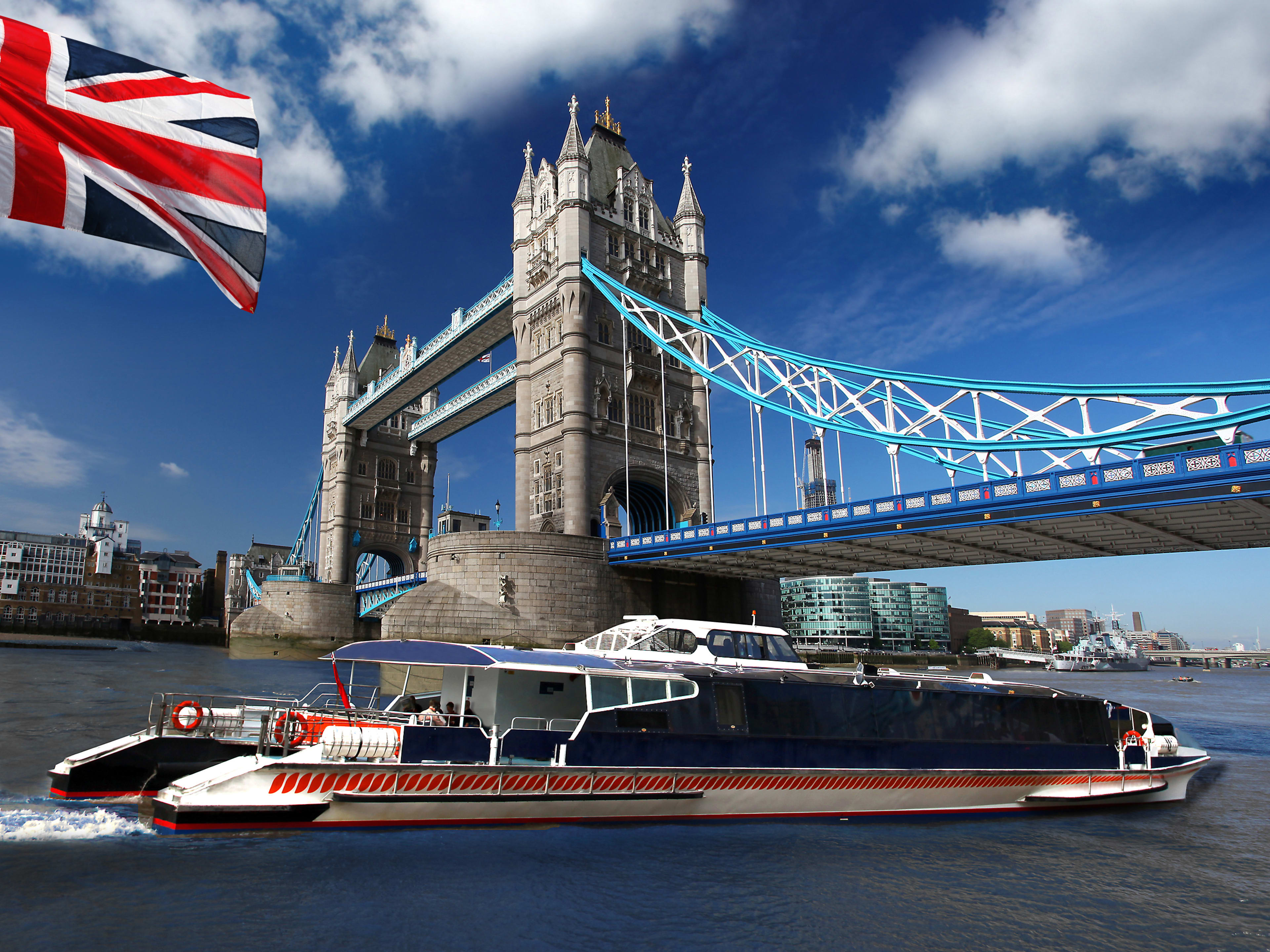 cruzeiro pelo rio tâmisa