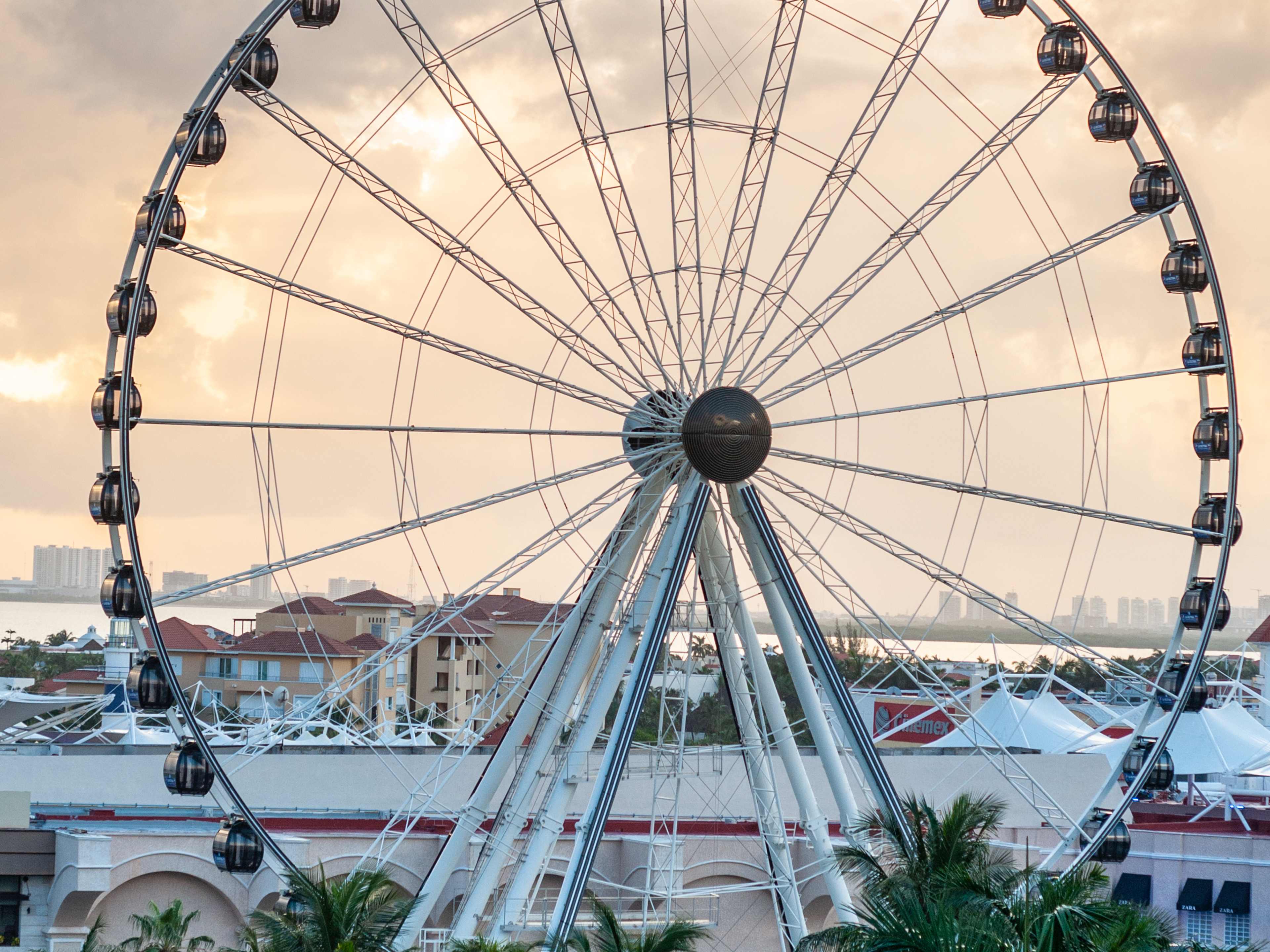 Sky Wheel Cancun