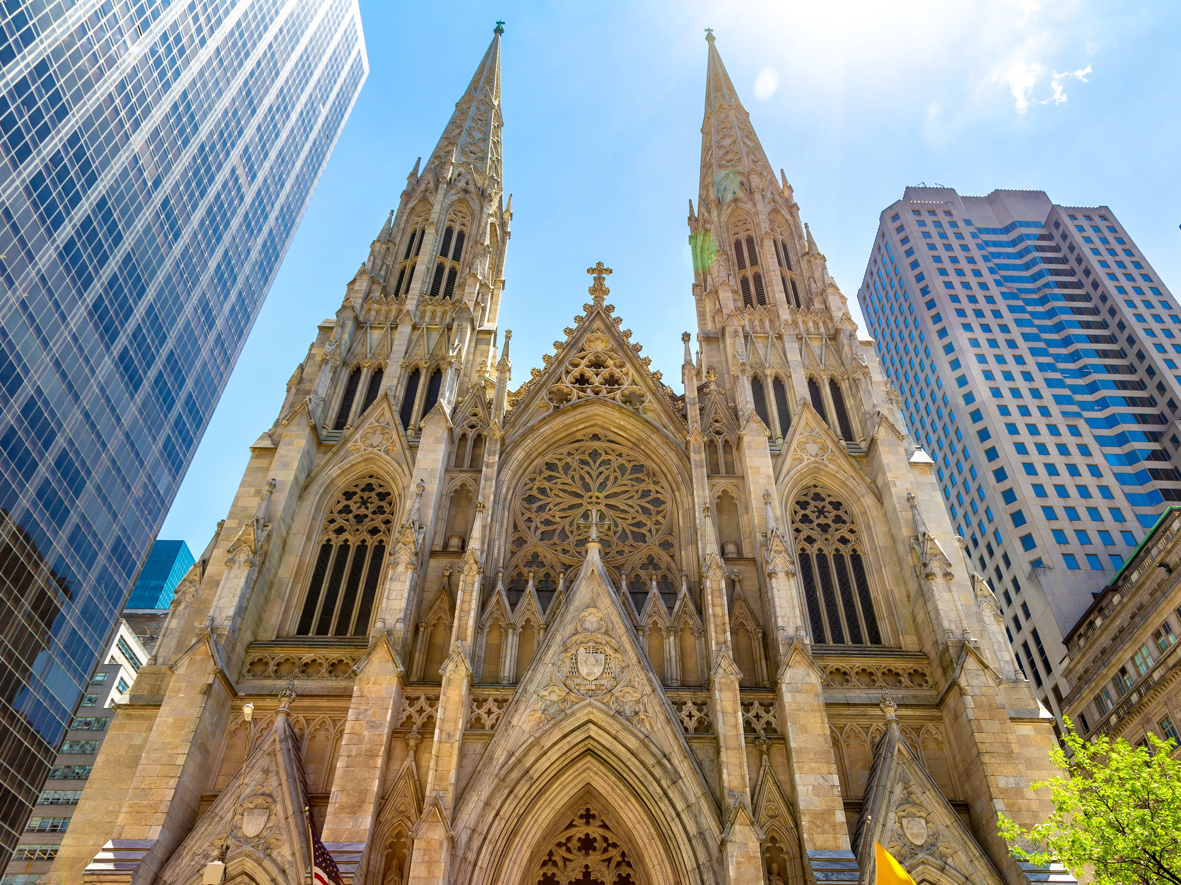  St. Patrick’s Vs St. John The Divine: NYC Tours