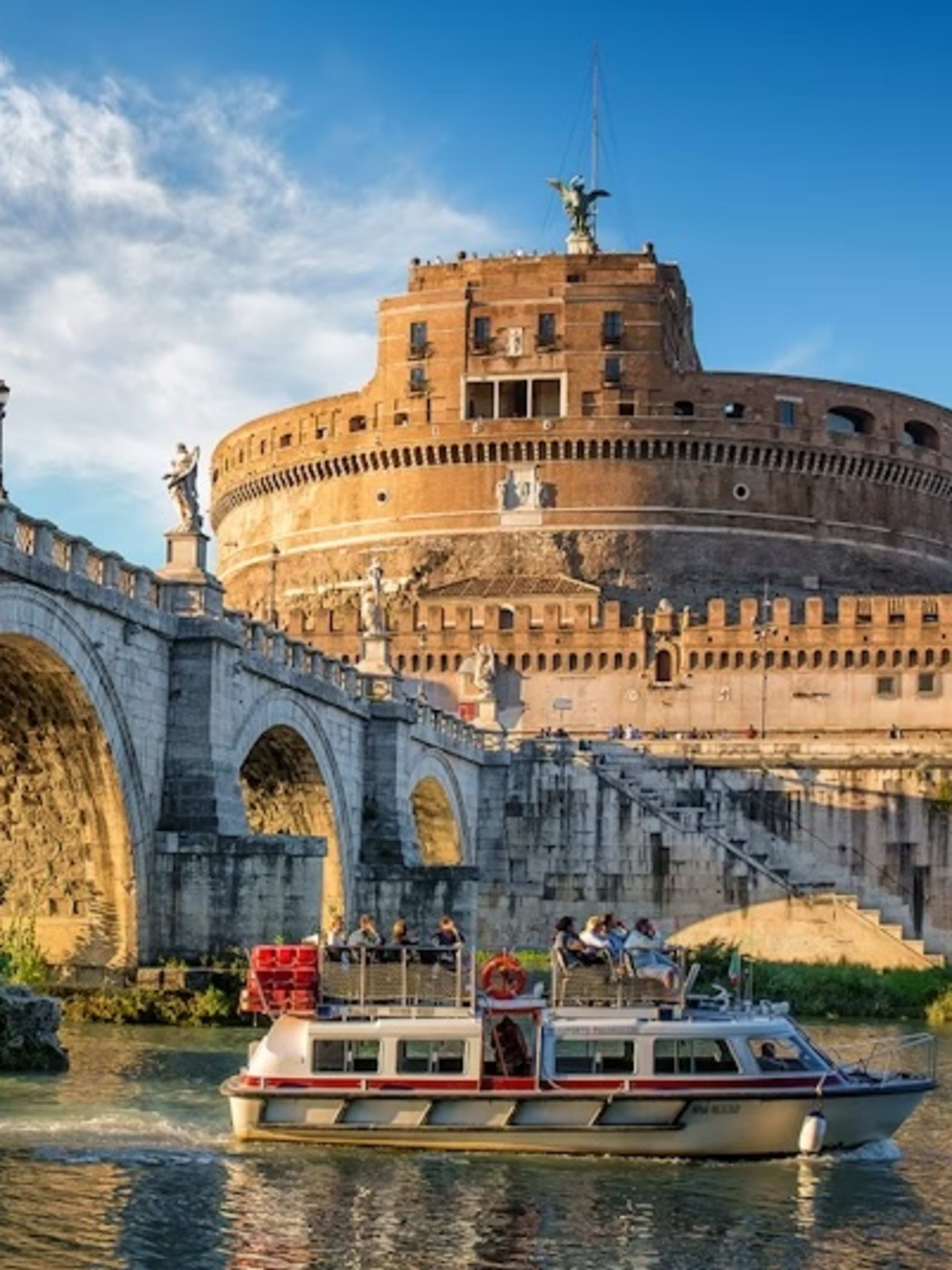 Crociera sul Tevere con aperitivo