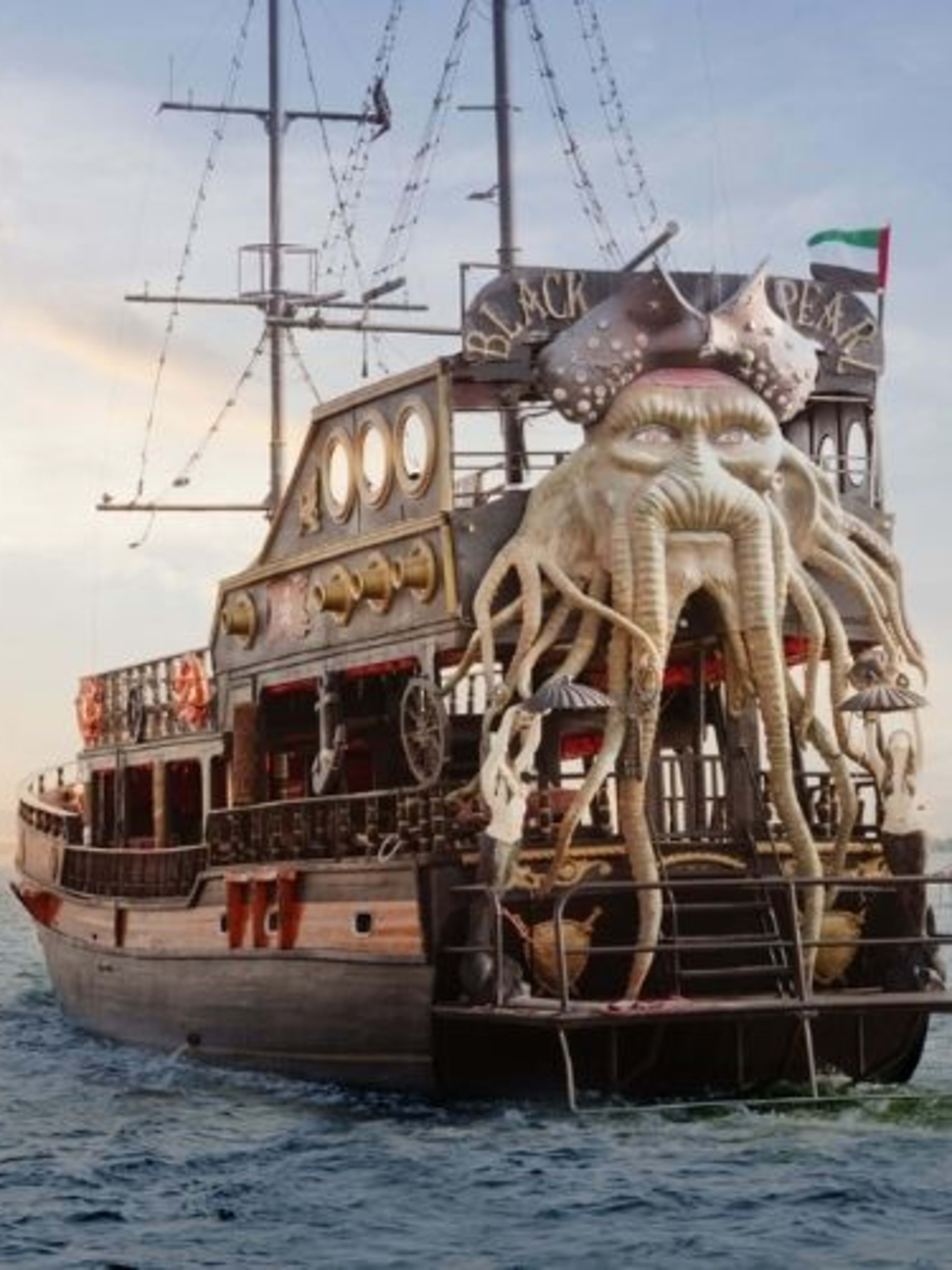 Black Pearl Sightseeing Cruise, Dubai