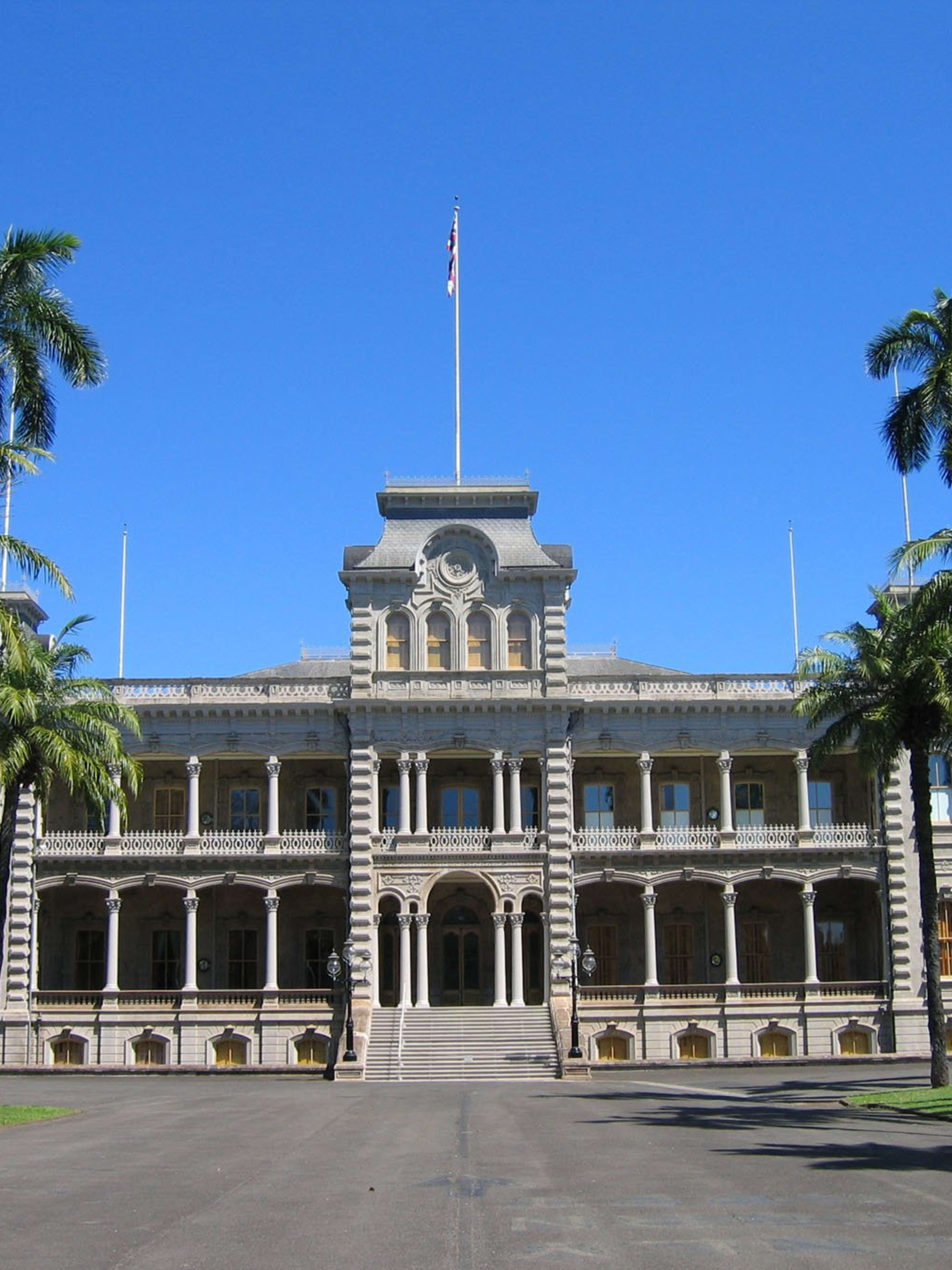 Iolani Palace exterior