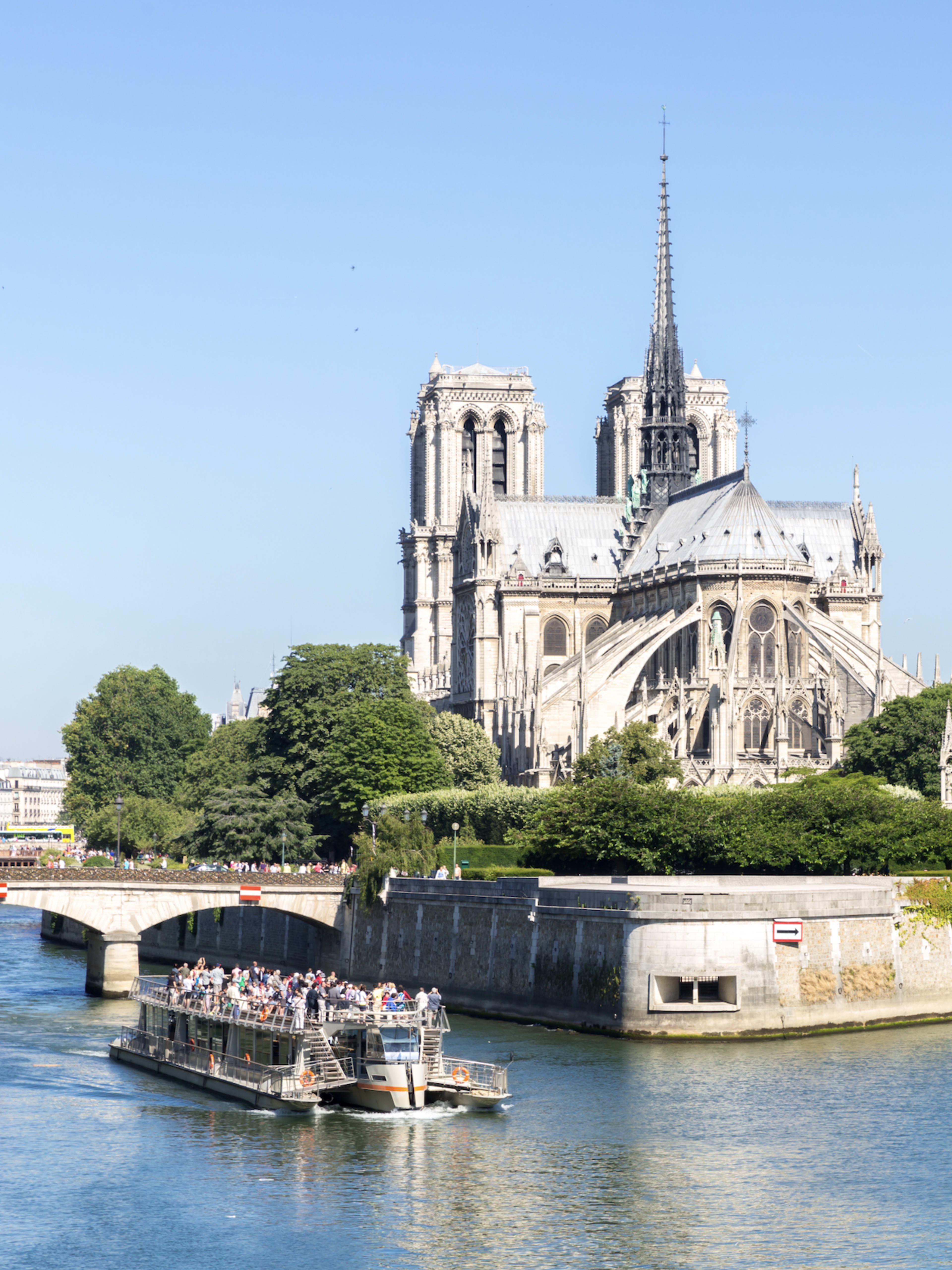 Bateaux Parisiens River Cruise