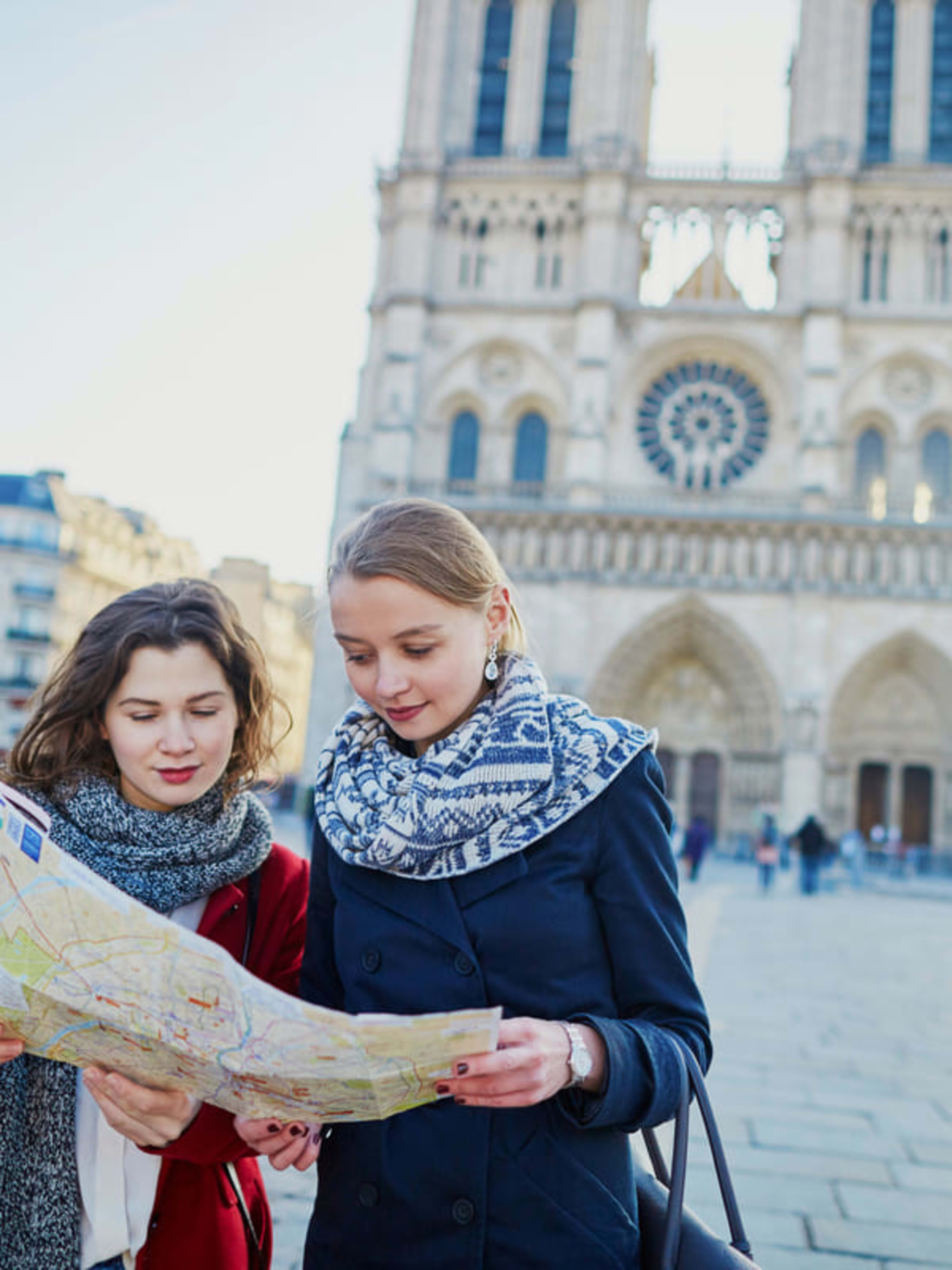 Solve a Mystery - The Murder by Notre Dame, Paris