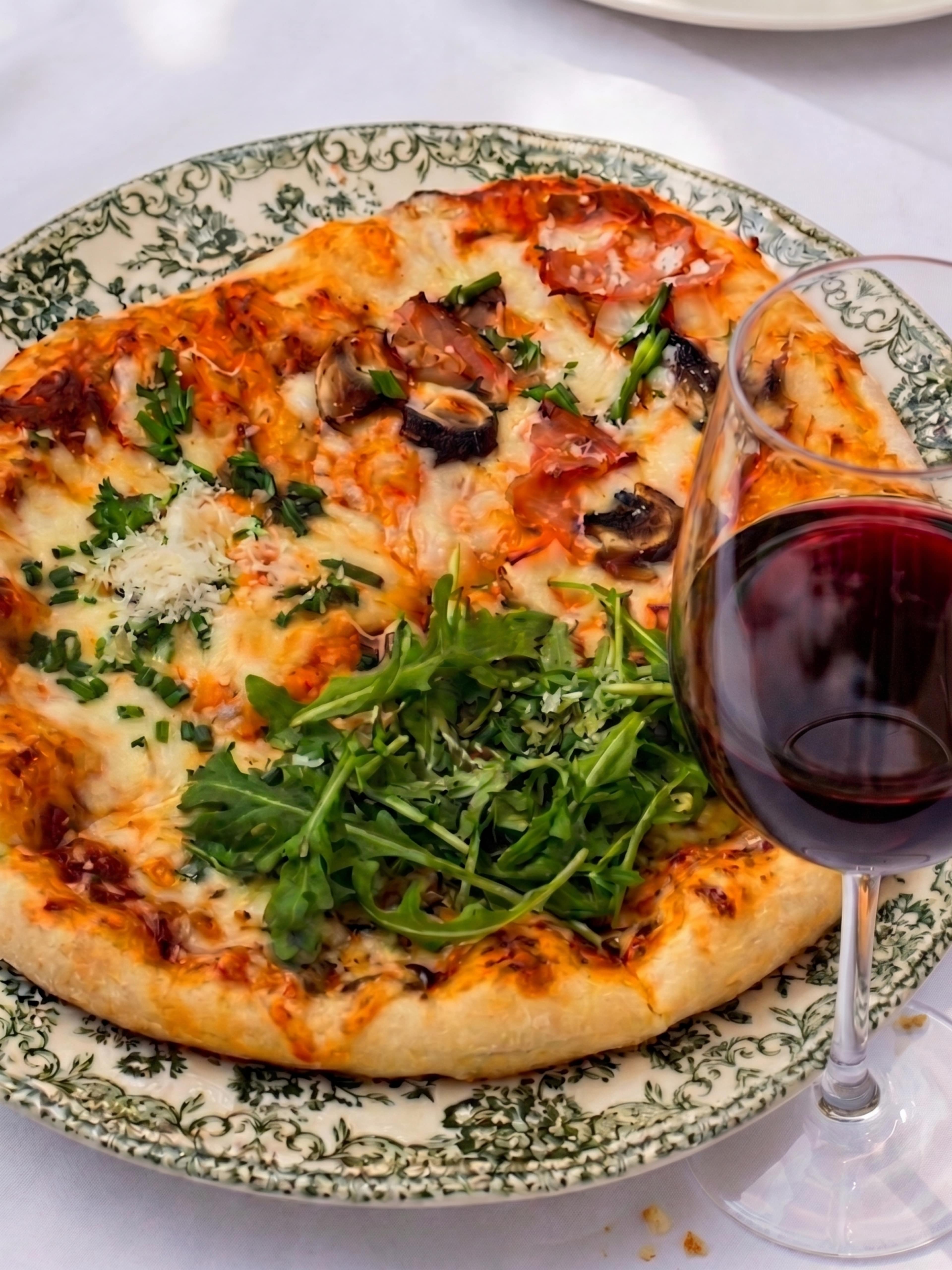 Dolce Vista: Whole Pizza & Wine at Casa di Alfio