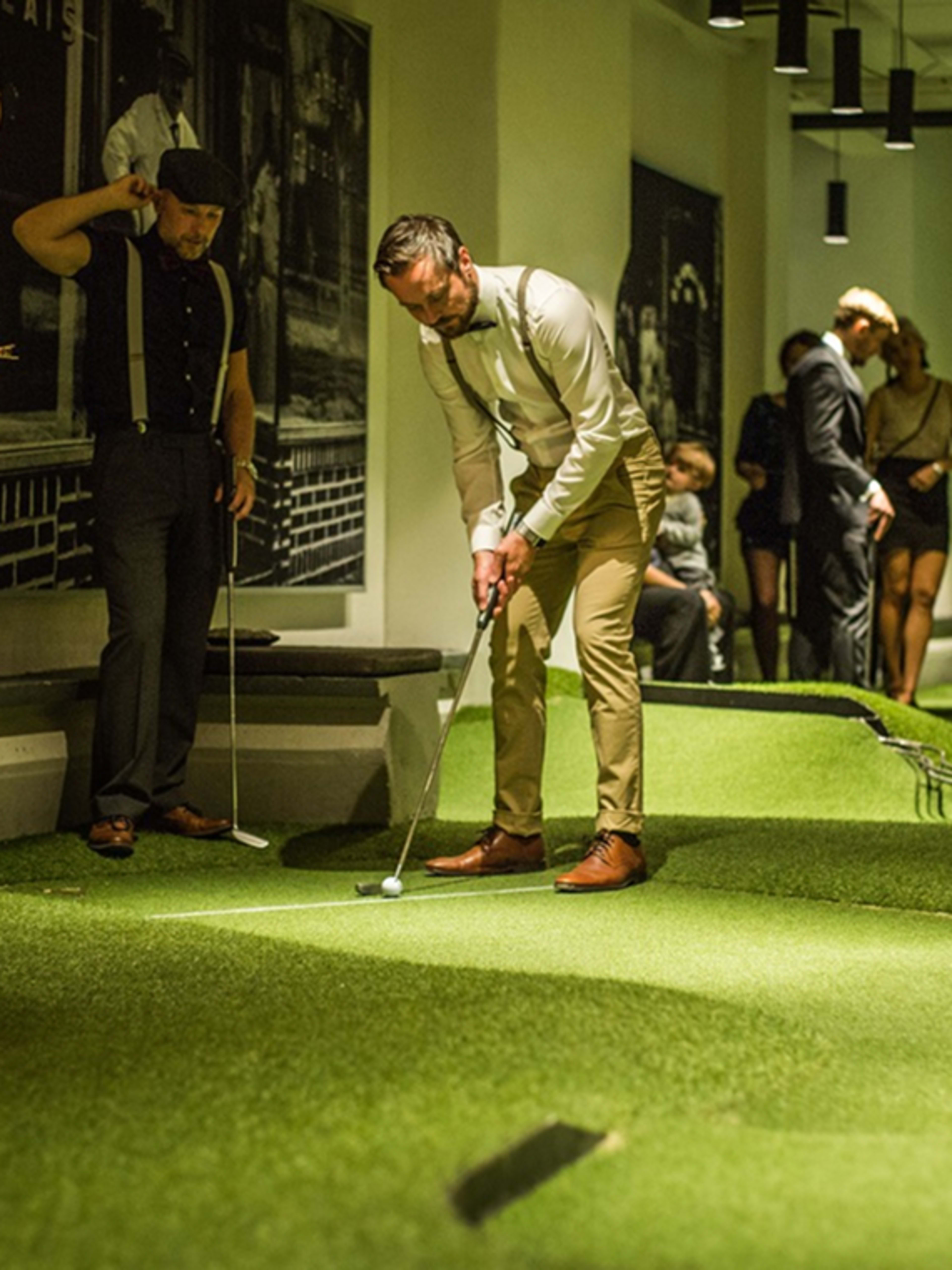 Swing: bar de minigolf