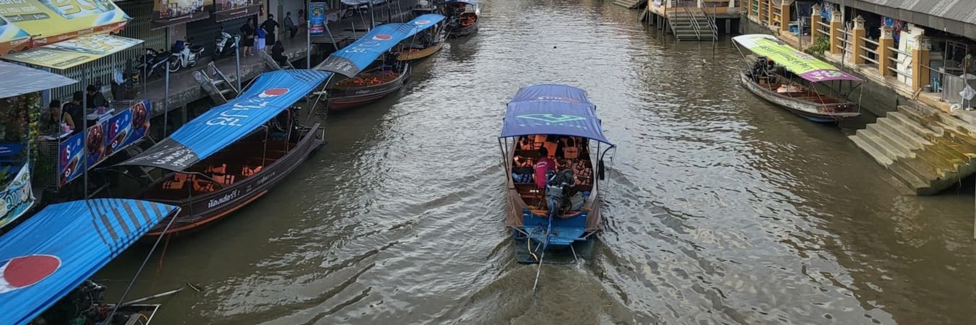 Amphawa Floating Market.