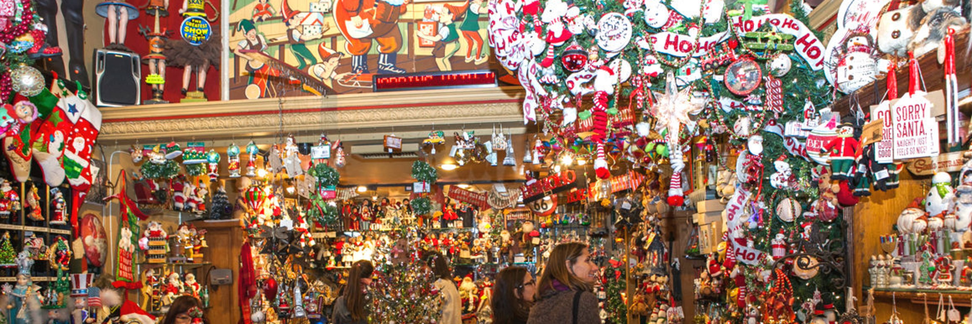 Holiday Markets & Christmas lights walking tour New York