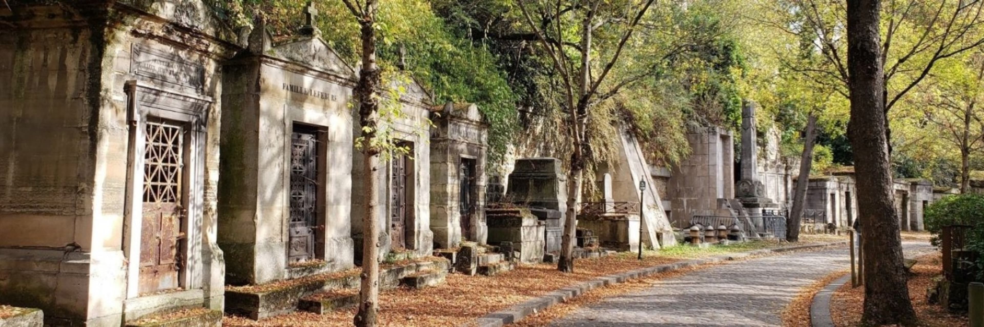 Scandals & Love Affairs at Pere Lachaise - Walking Tour