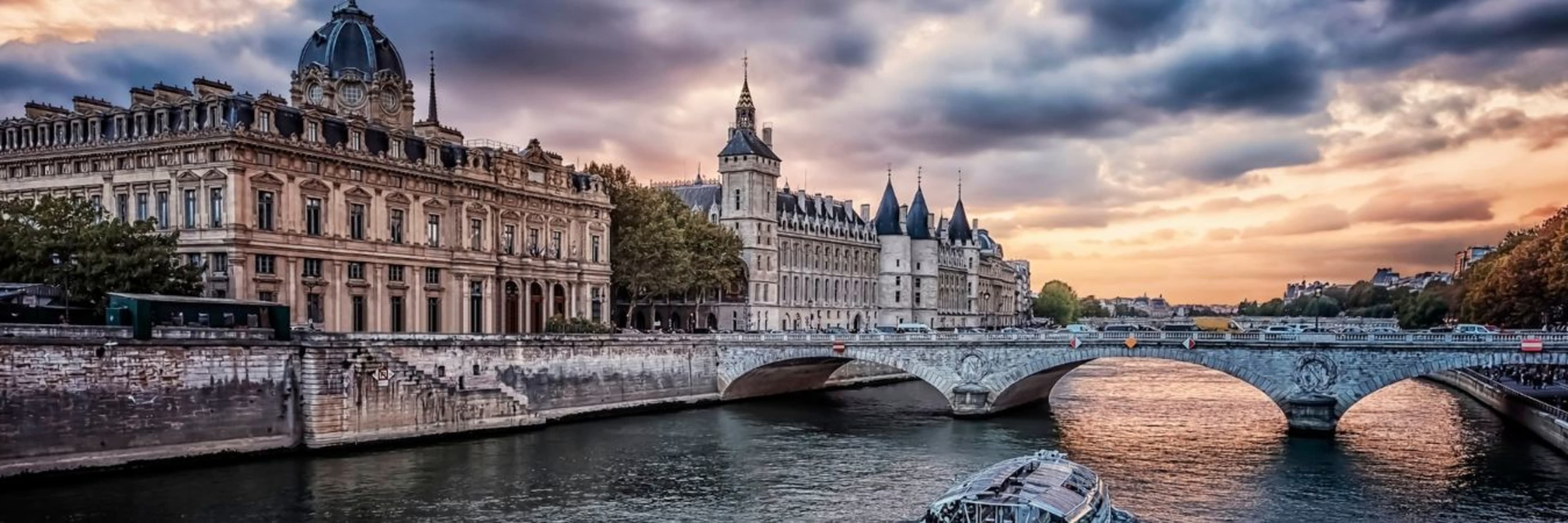 Croque Monsieur and Champagne by Seine