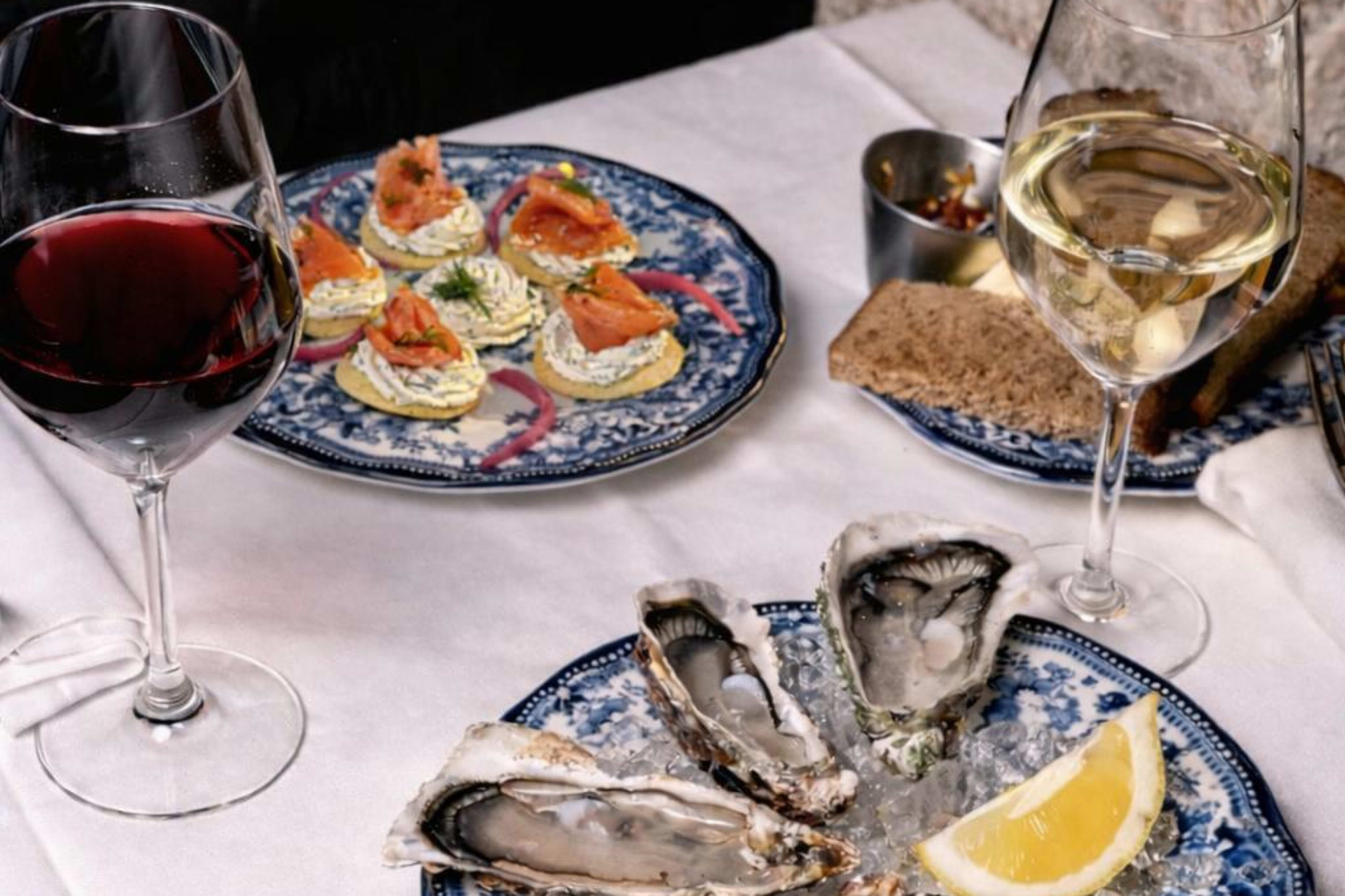 Austern oder Lachs und Wein bei Les Turbines