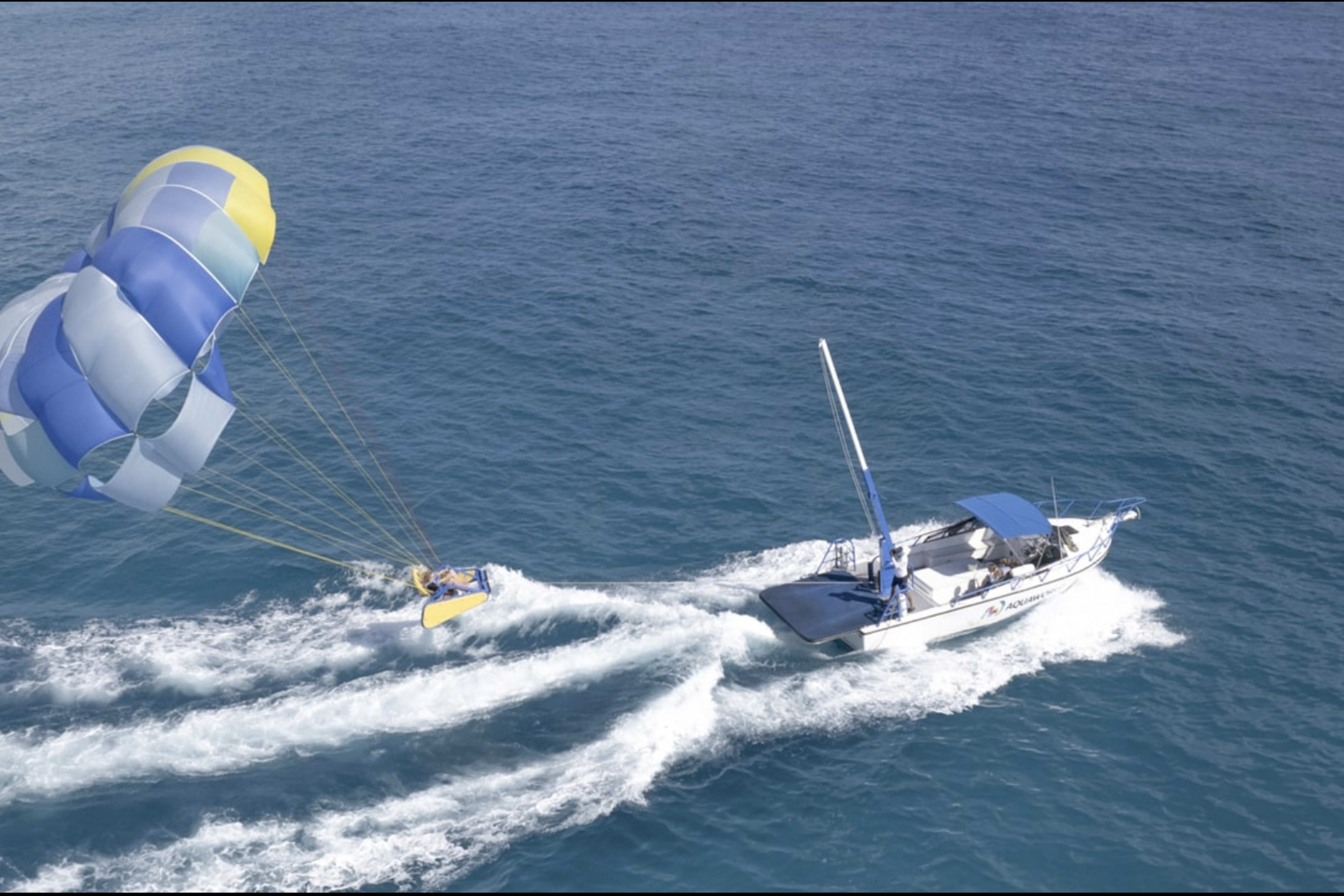 Skyrider Parasailing à Cancun