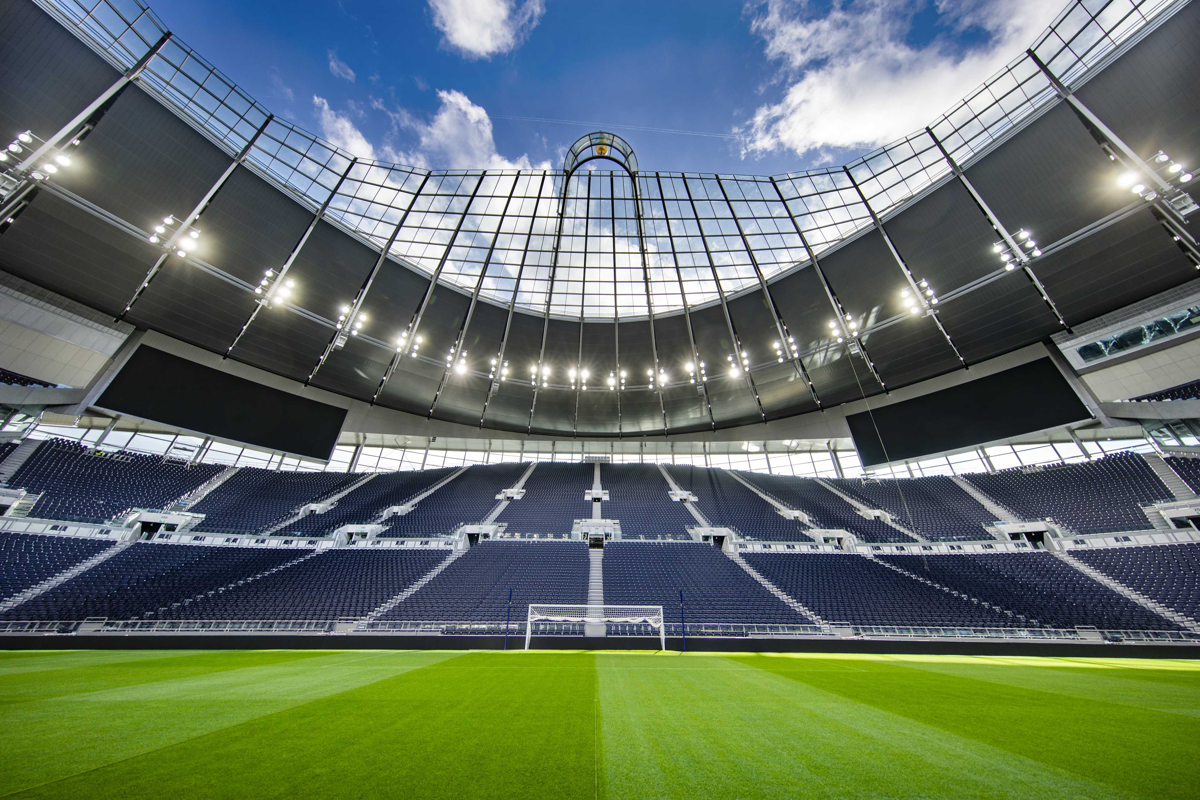 Tottenham Photo