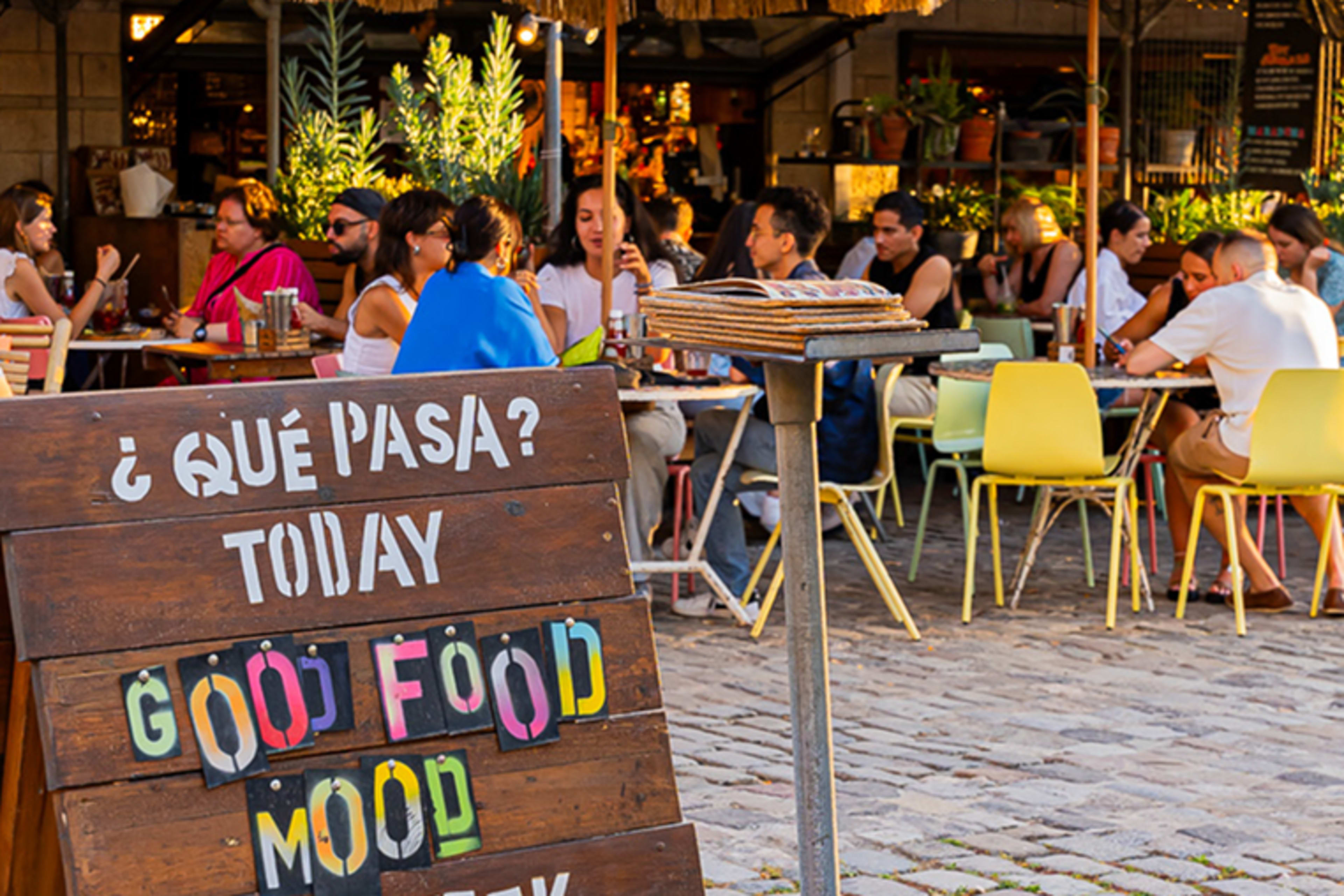 Finger Food Menu in Barceloneta Beach
