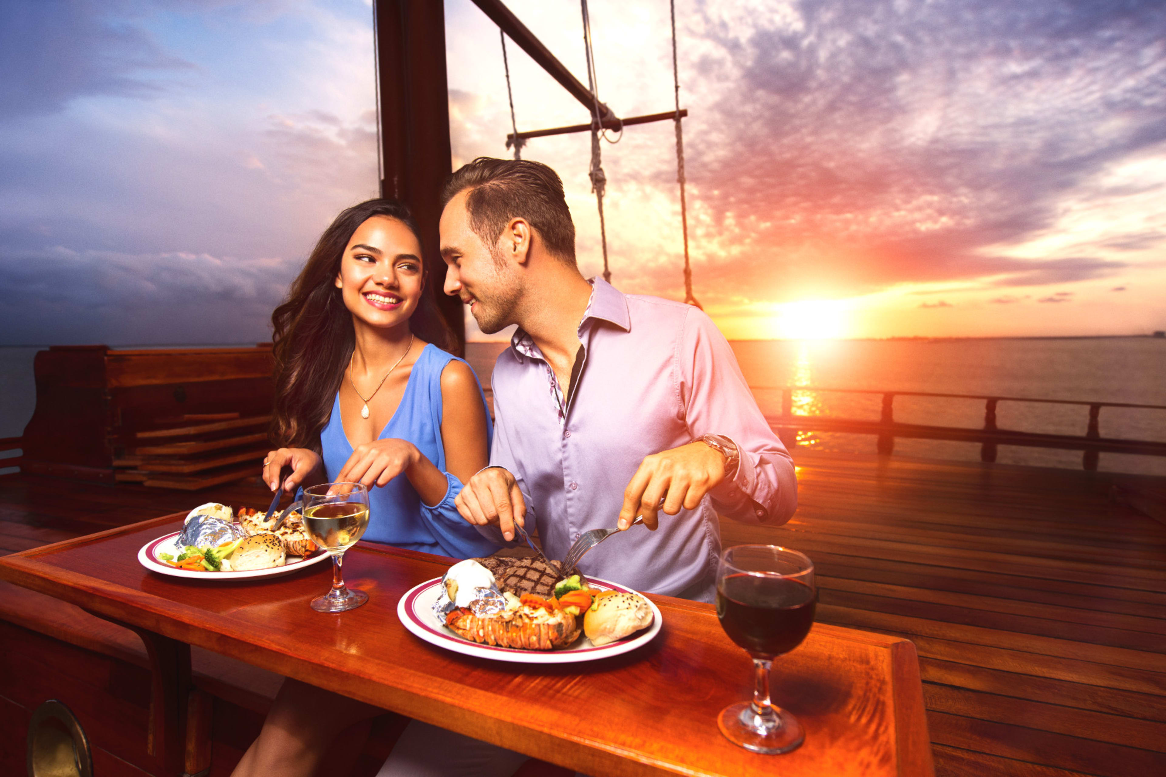 Columbus Romantic Dinner Cruise with Steak or Veggie