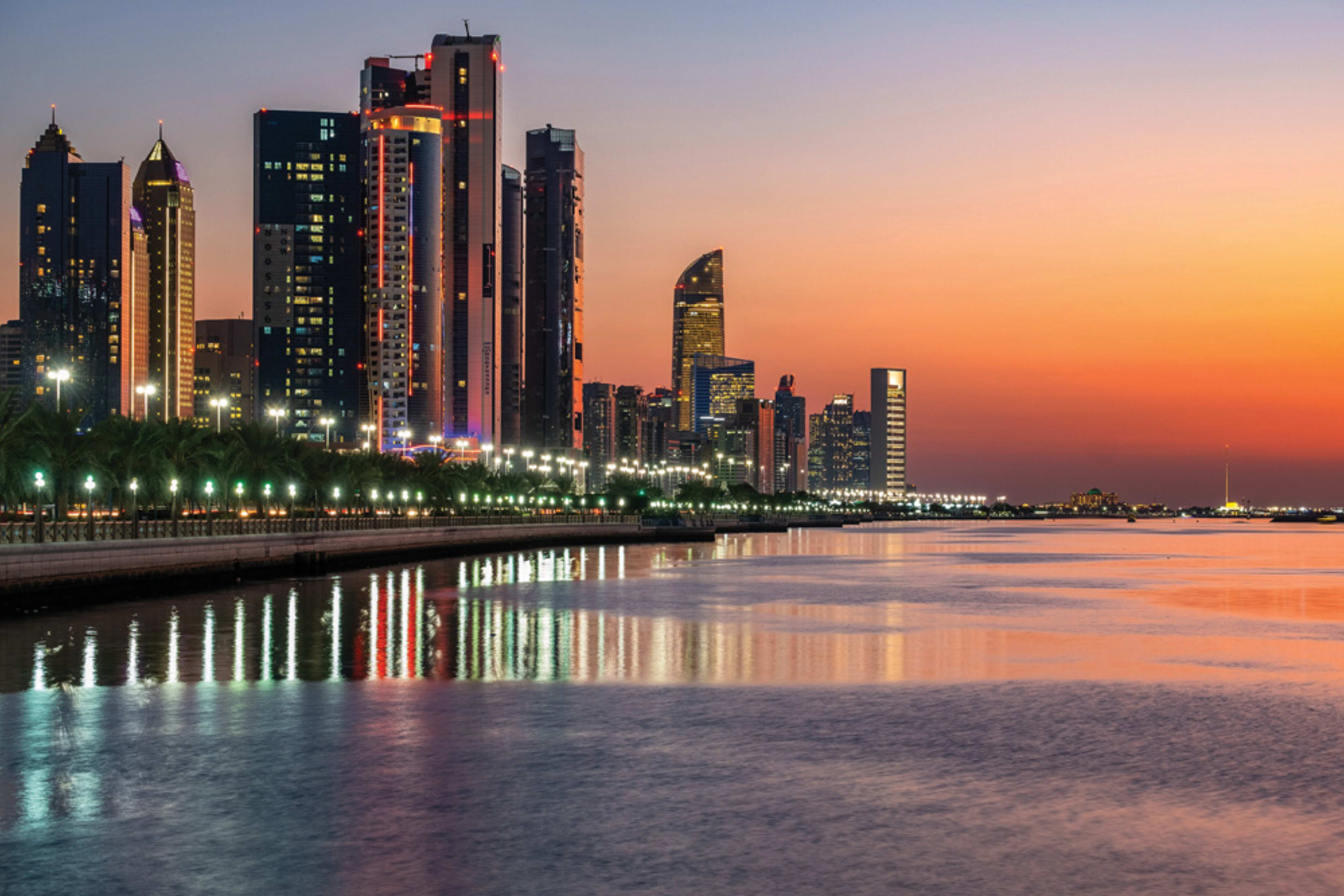 Abu Dhabi’s Highlights Day Trip from Dubai 