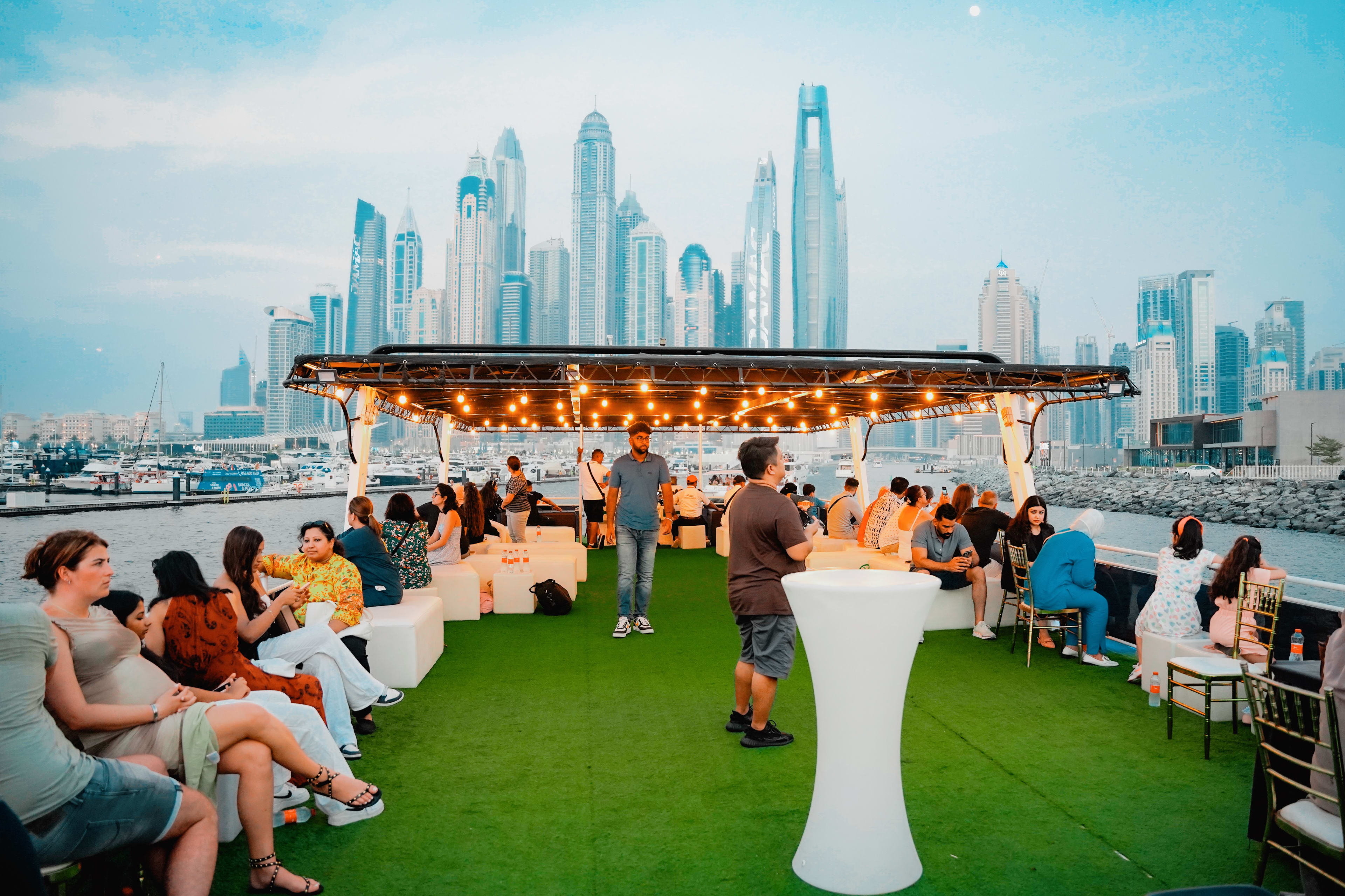 Dubai: 1-Hour Ain Boat Cruise