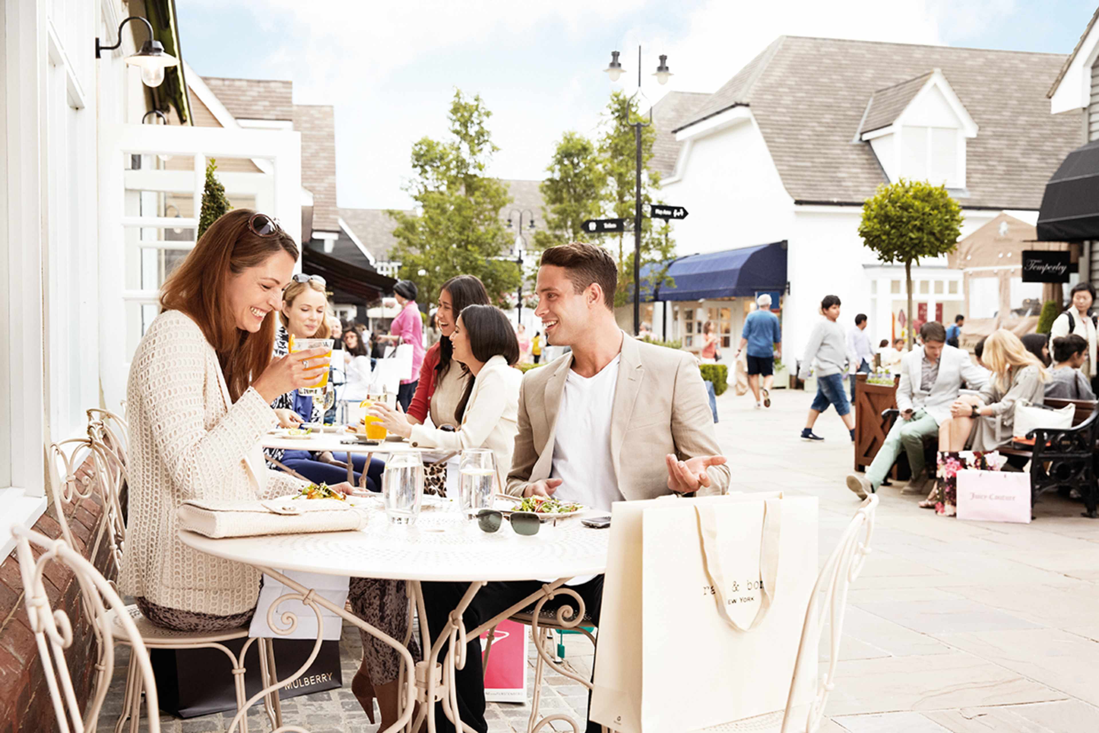 Bicester Village Shopping Express Coach