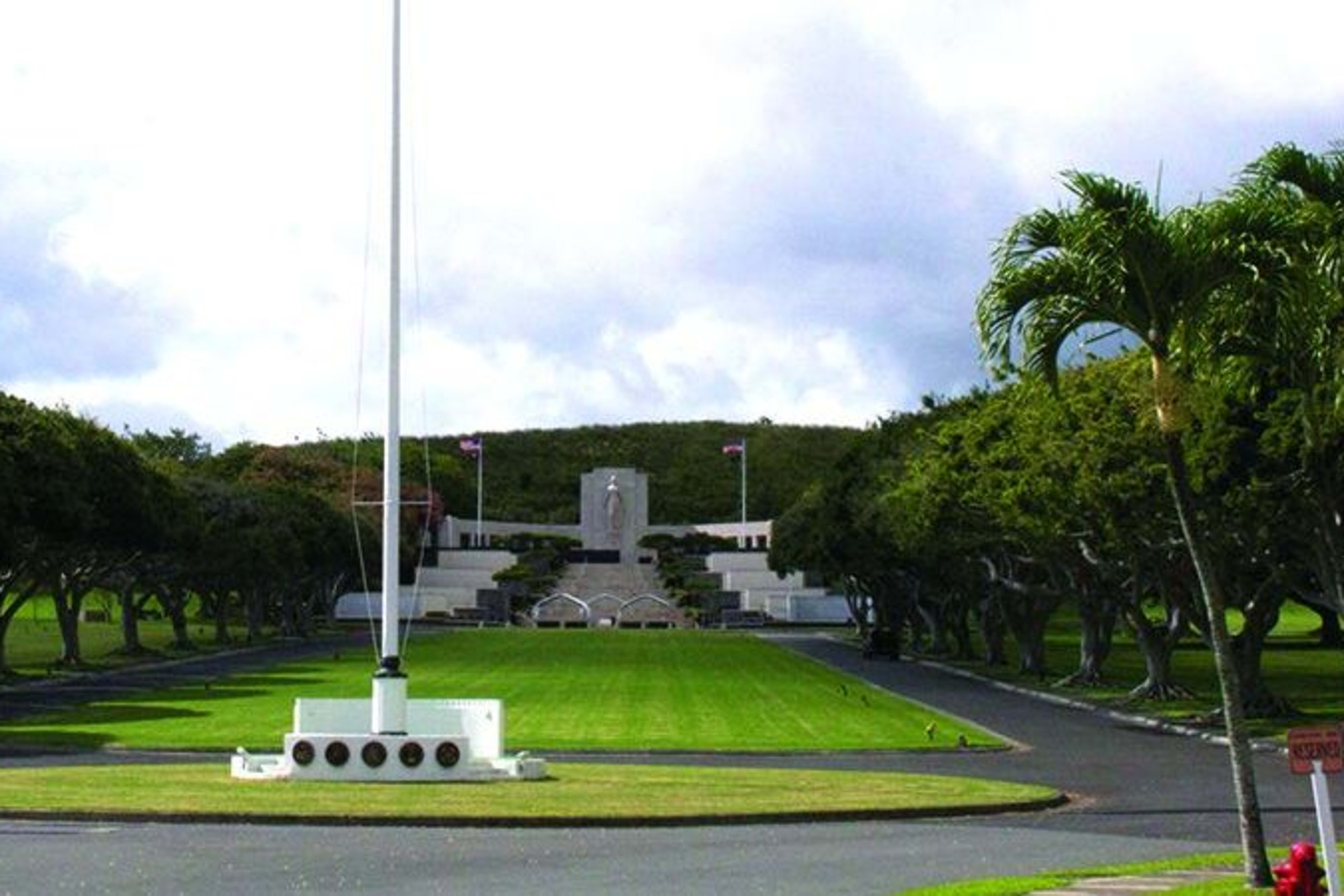 Pearl Harbor & Honolulu City Tour