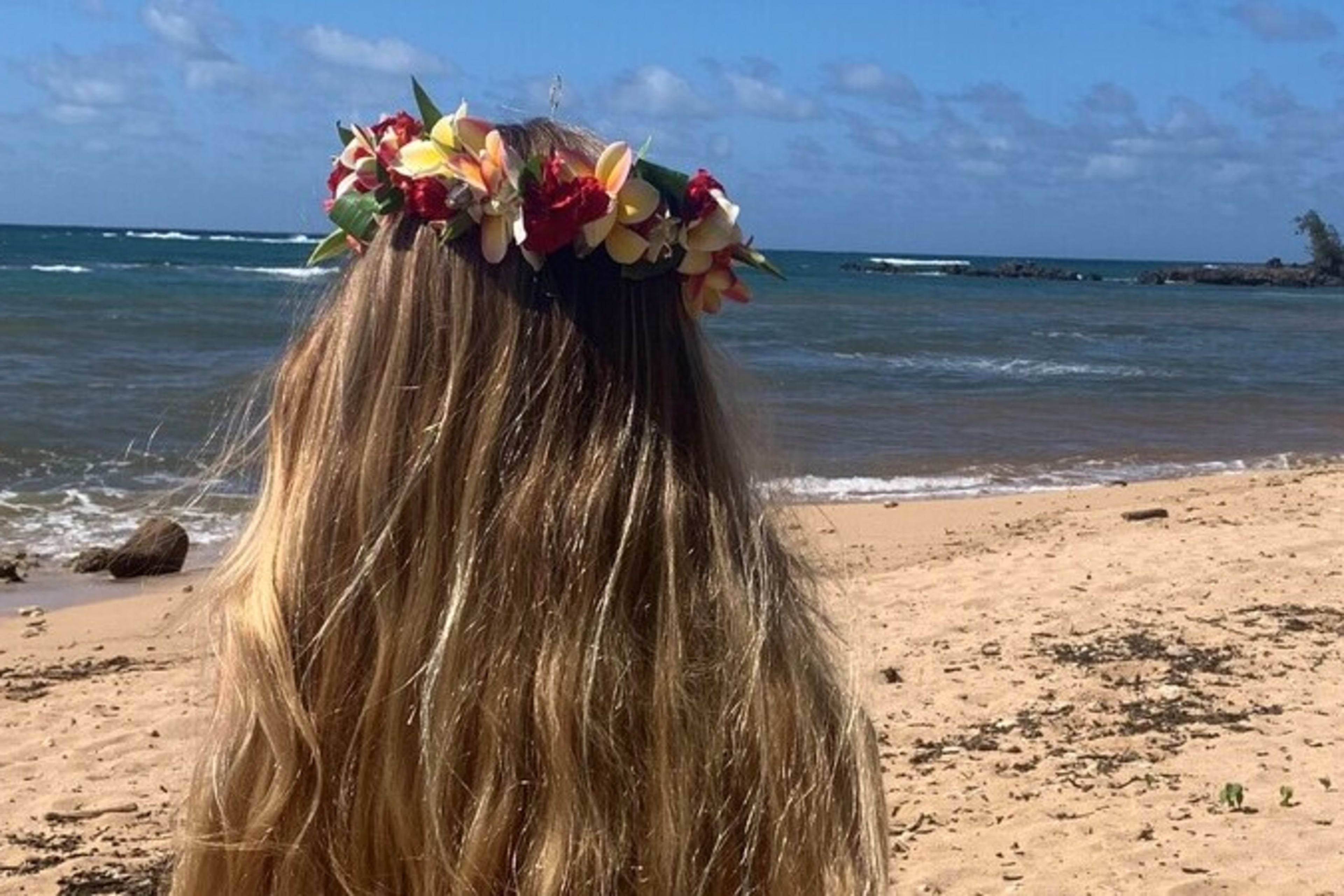 Hawaiian Lei Making on Sunset Beach