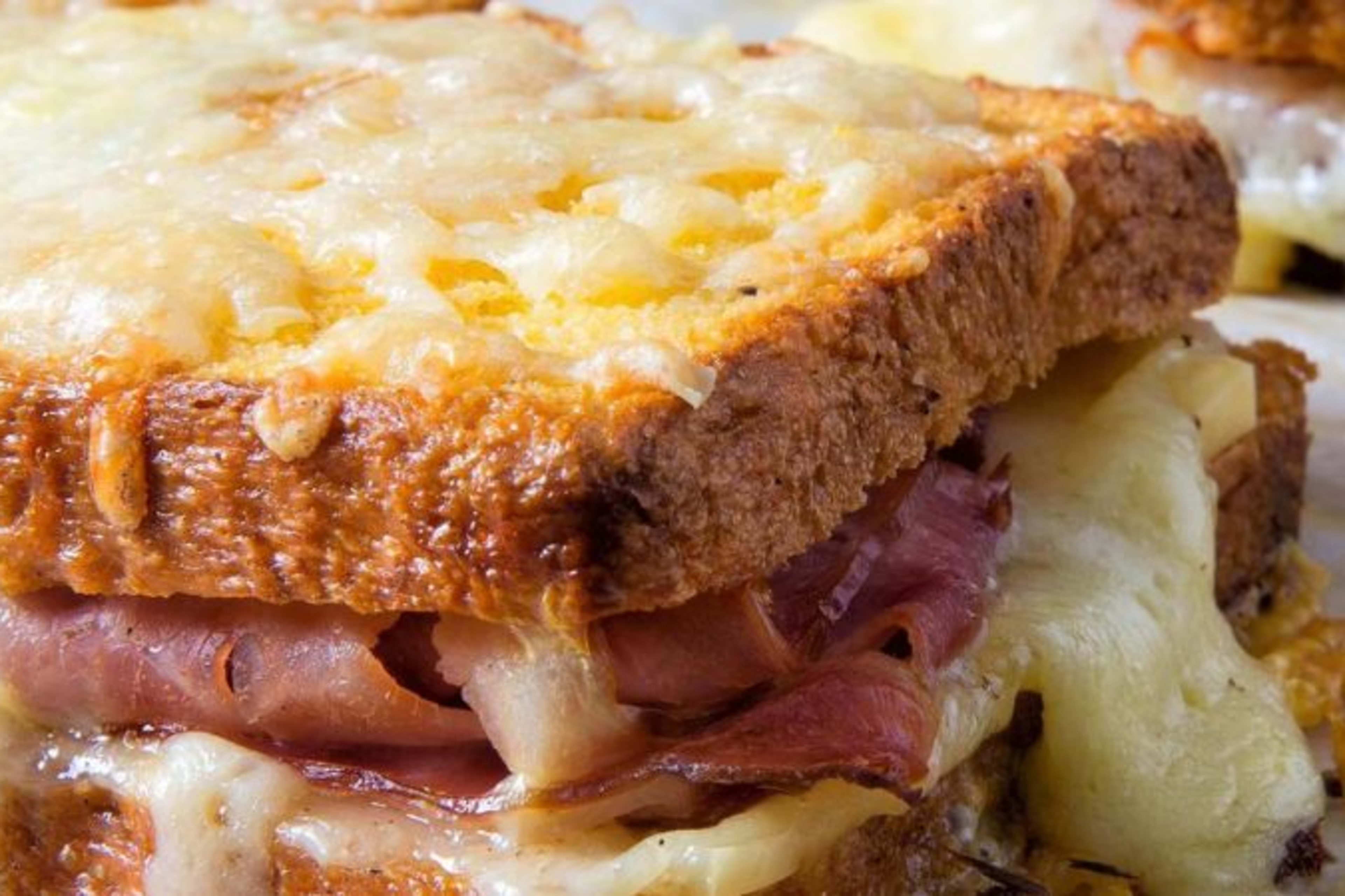 Croque Monsieur and Champagne by Seine