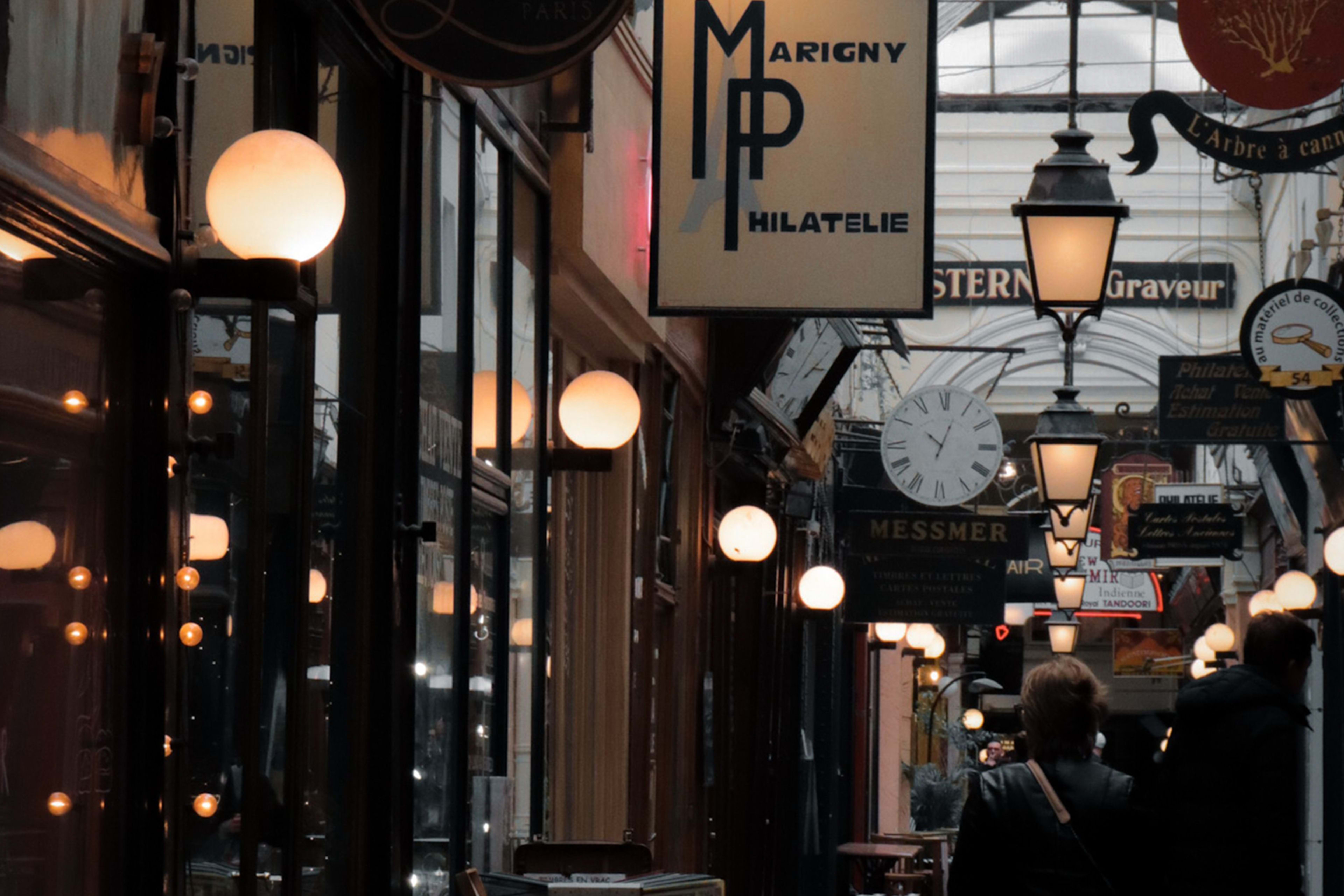 The Birth of Parisian Shopping: Luxury, Fashion & Hidden Passages