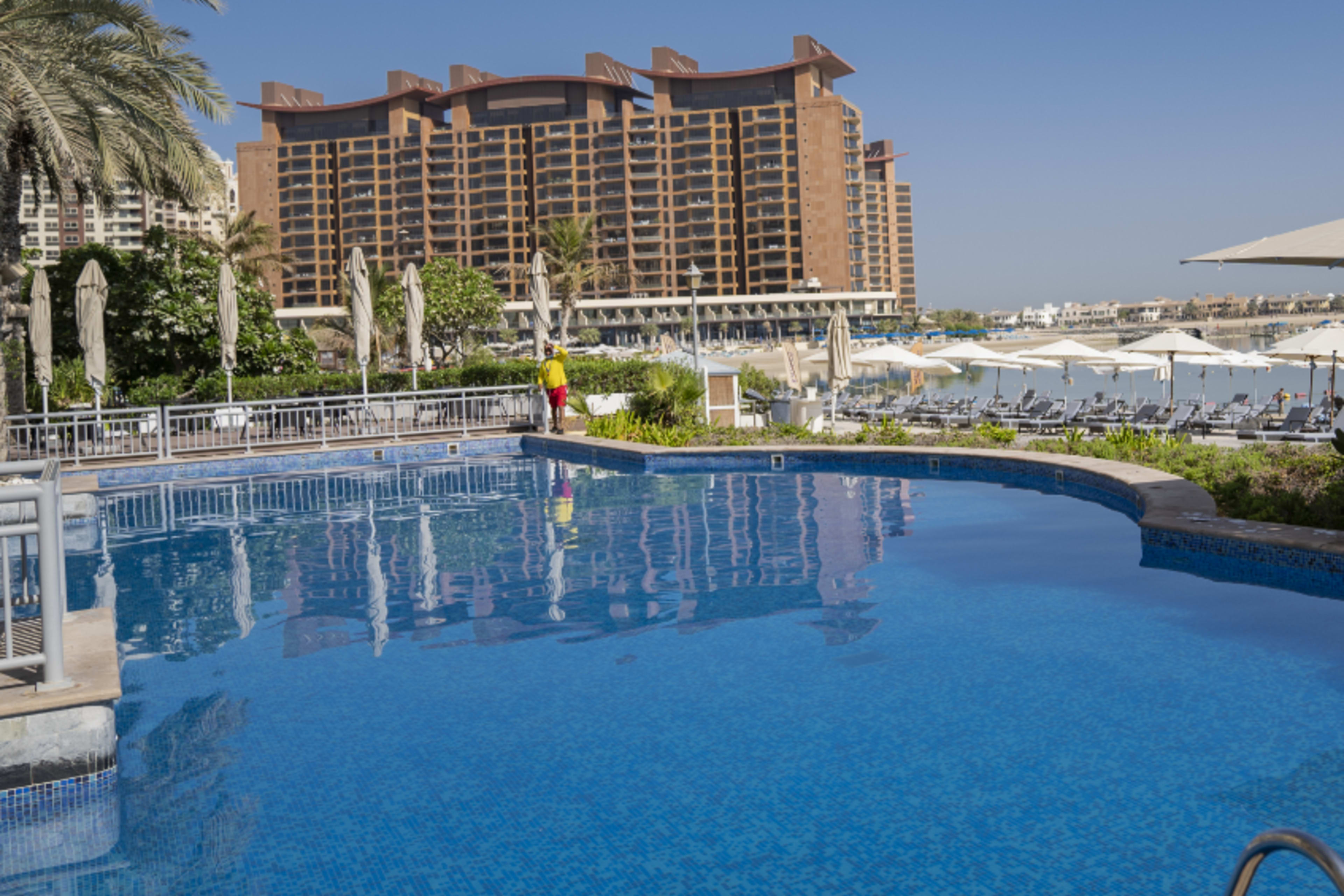 Ingresso di un giorno al RIVA Beach Club Day con buono pasto e bevande