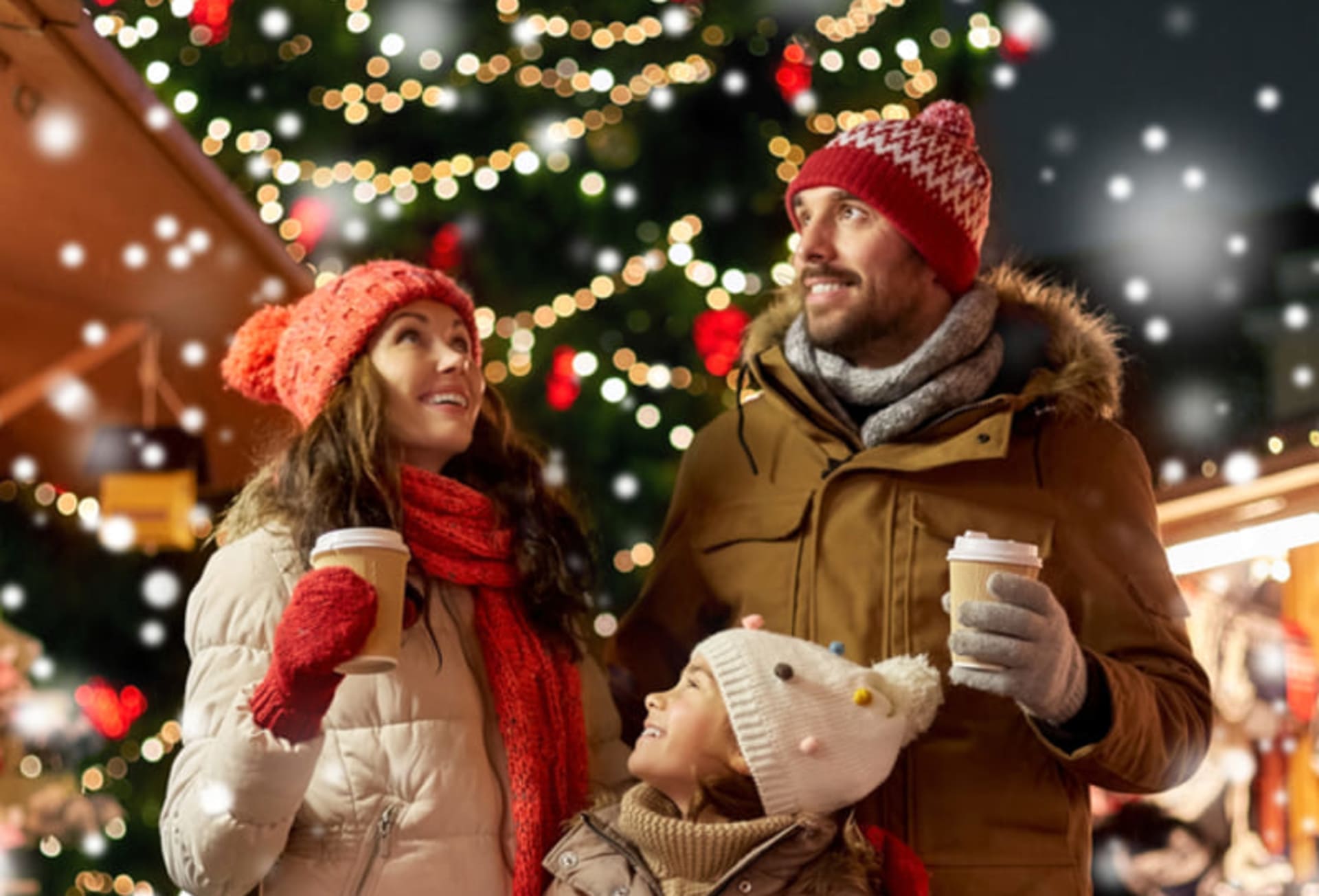 Family visiting a Christmas market