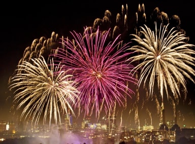 bonfire night fireworks in london