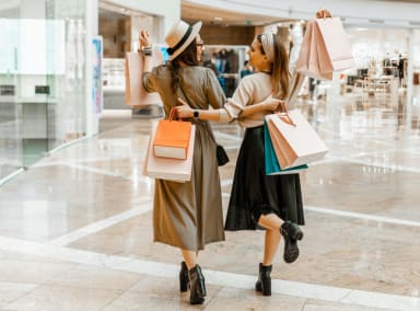 Chicas comprando