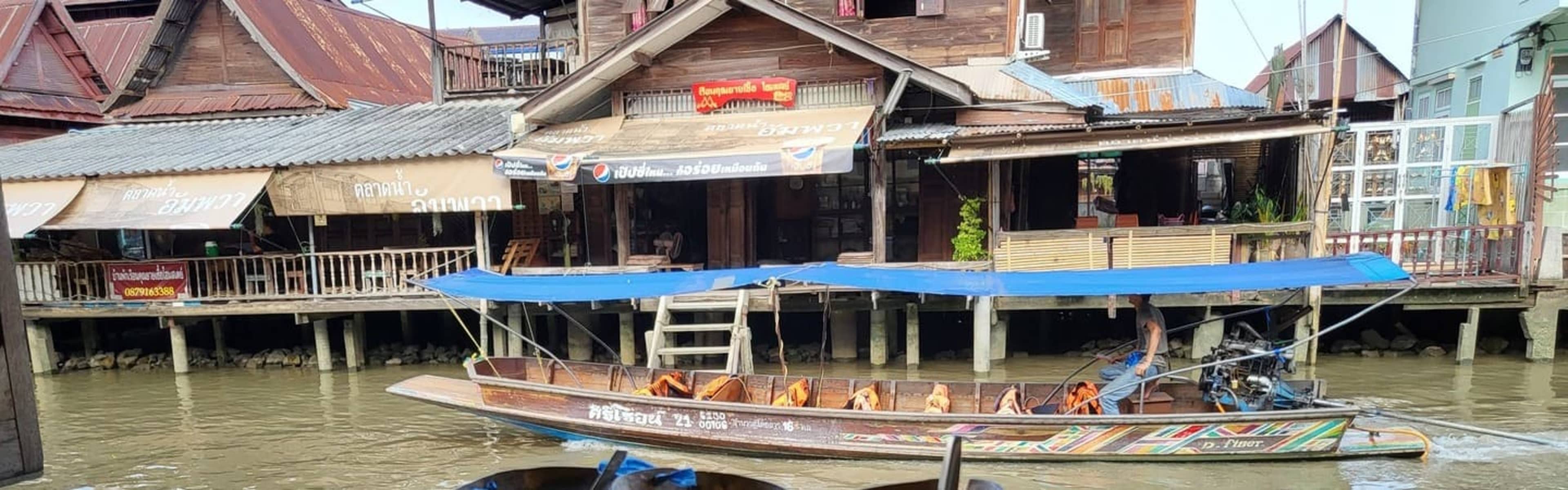 Amphawa Floating Market.