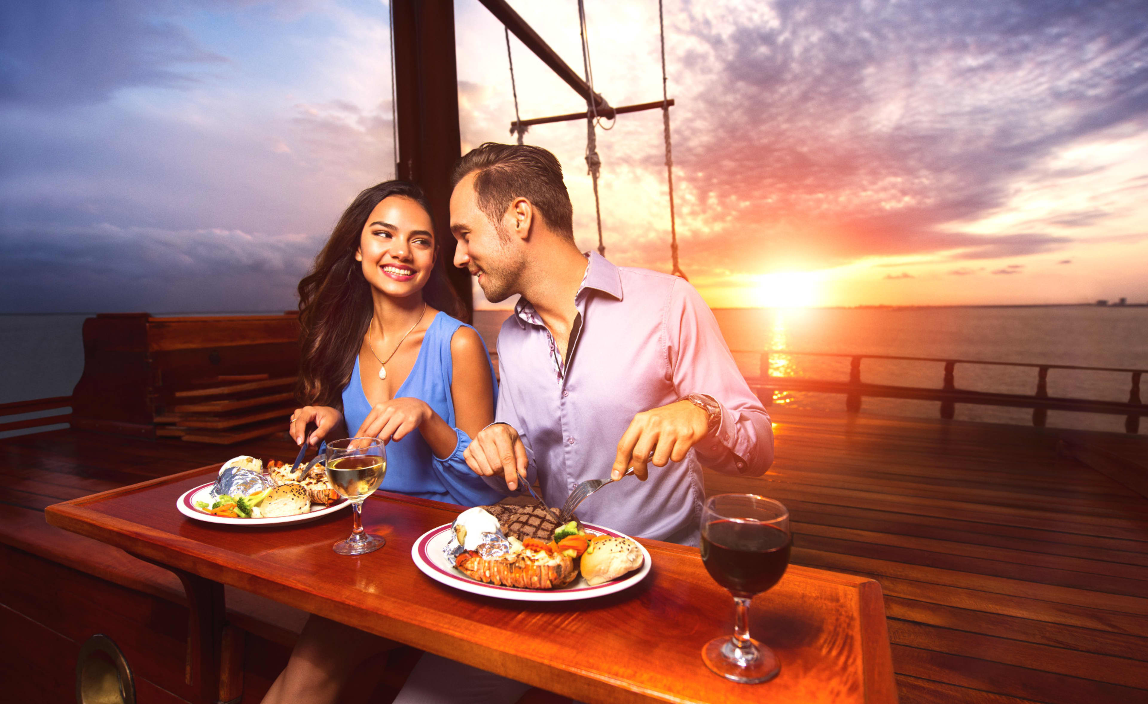 Columbus Romantic Dinner Cruise with Steak or Veggie