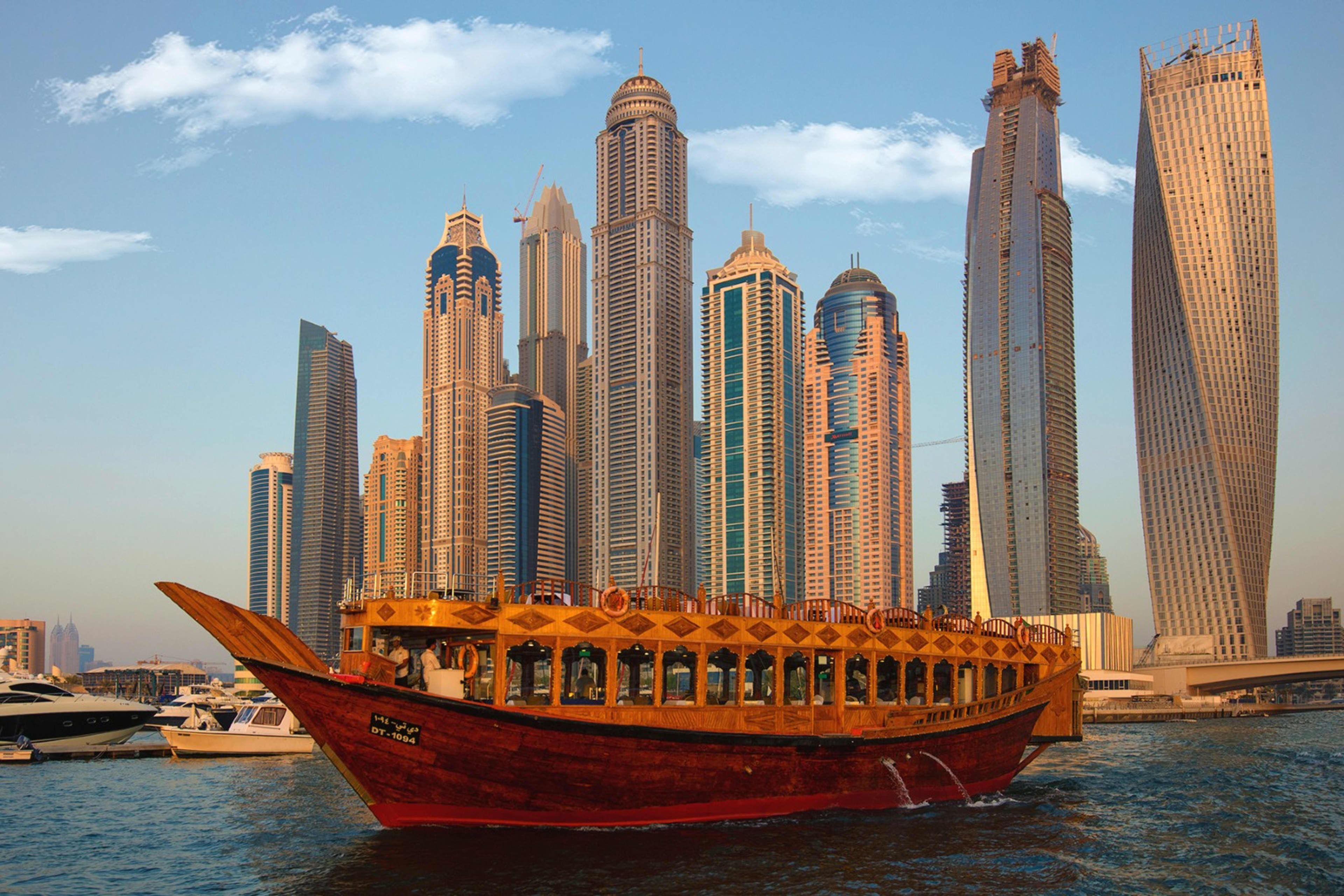 Dhow Cruise Dubai Marina