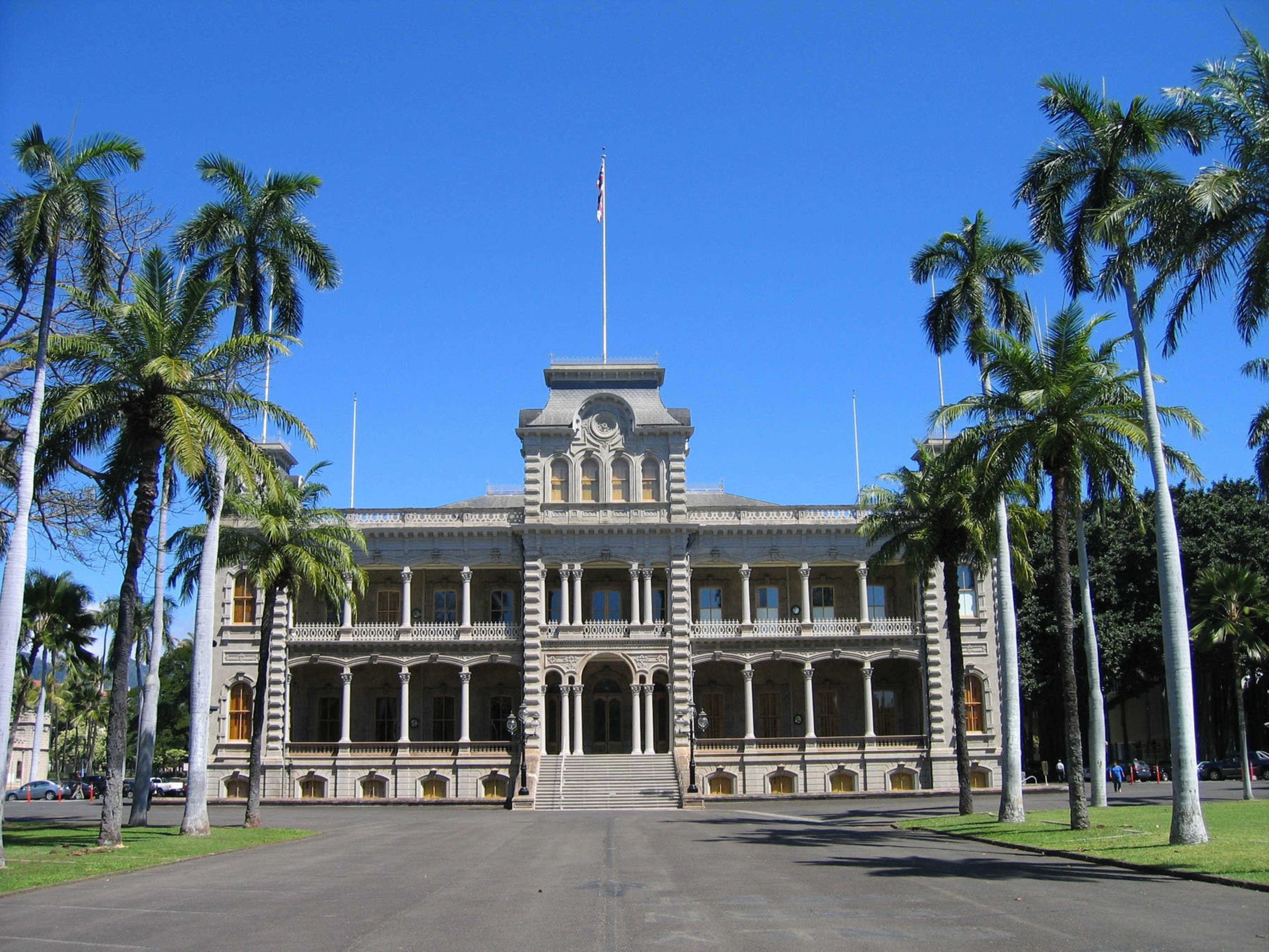 Iolani Palace exterior