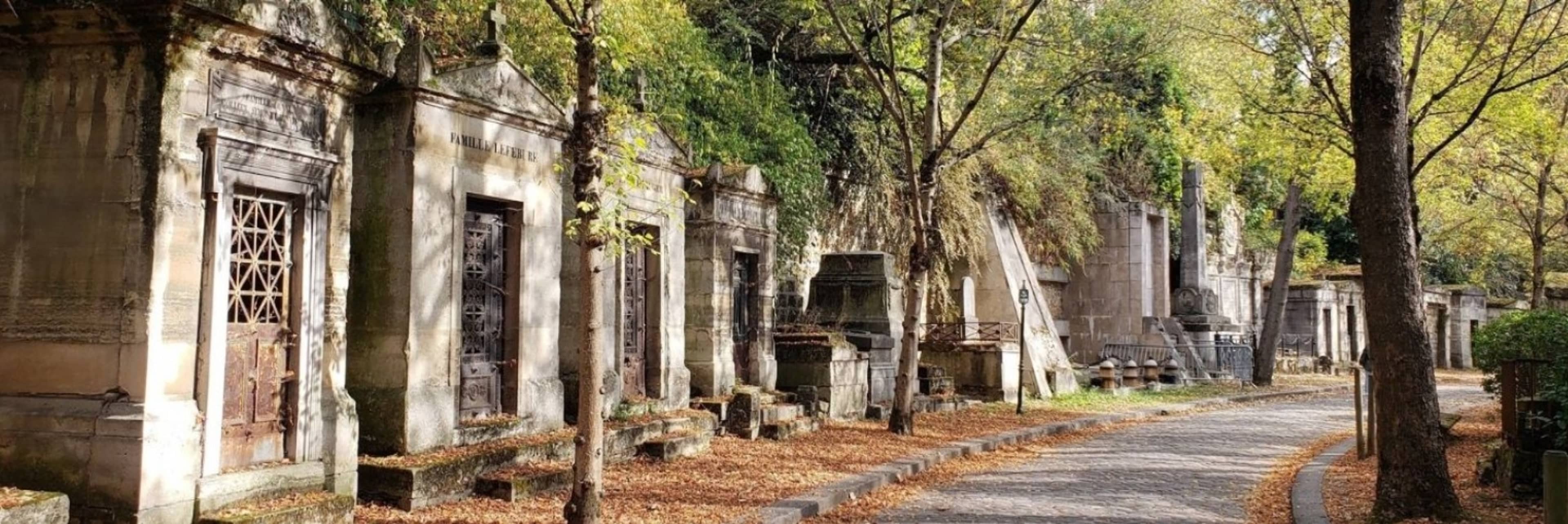 Scandals & Love Affairs at Pere Lachaise - Walking Tour