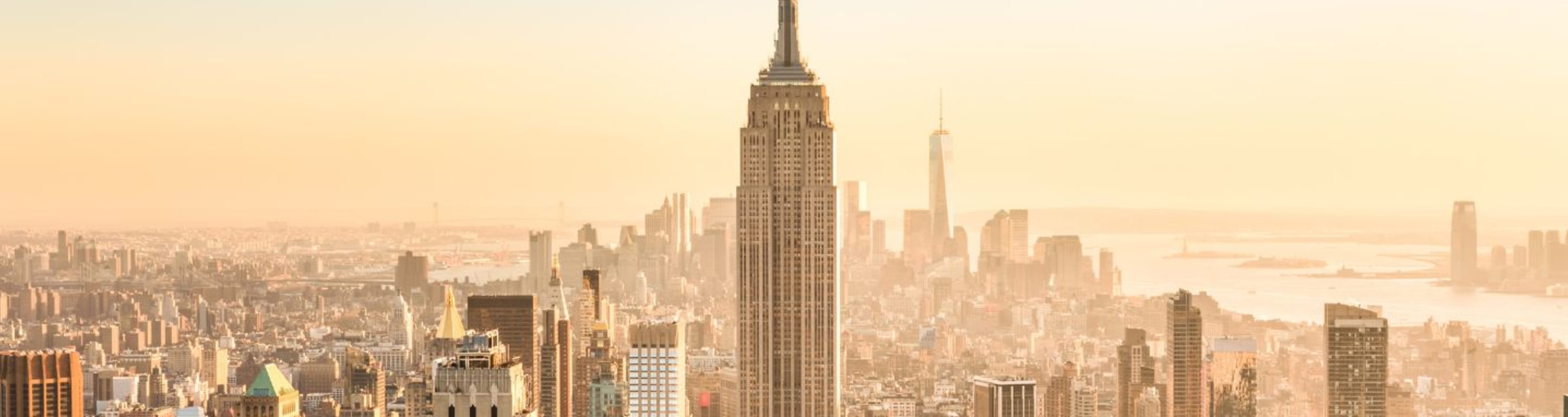 New York skyline at dawn, featuring Empire State Building in centre