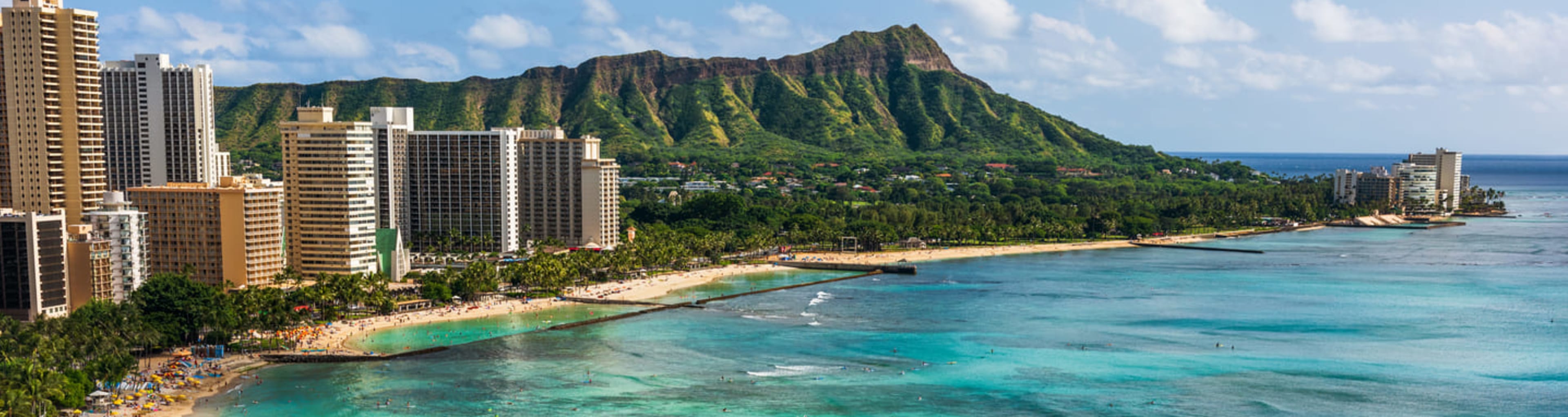 Honolulu skyline including the city, Waikiki Beach and Diamond Head