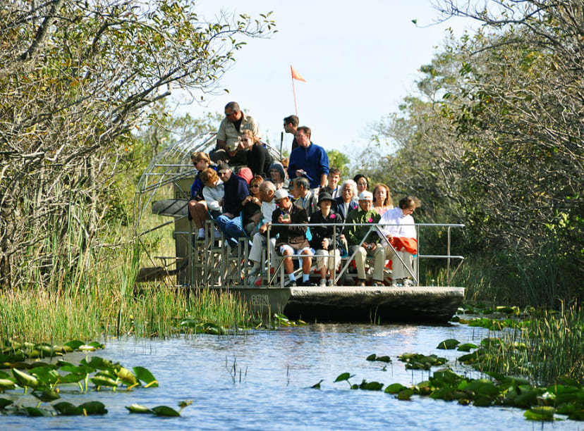 1024px-Miami_everglades_airboat_tourism.jpg