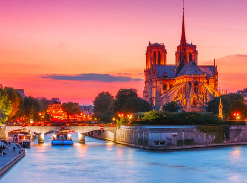 Notre-Dame Cathedral and the Seine at sunset