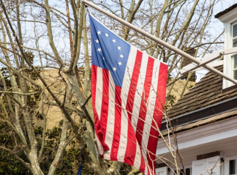 Things to do in Old City Philadelphia - go visit Betsy Ross house