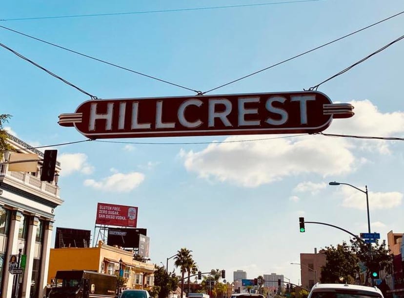 Hillcrest street sign