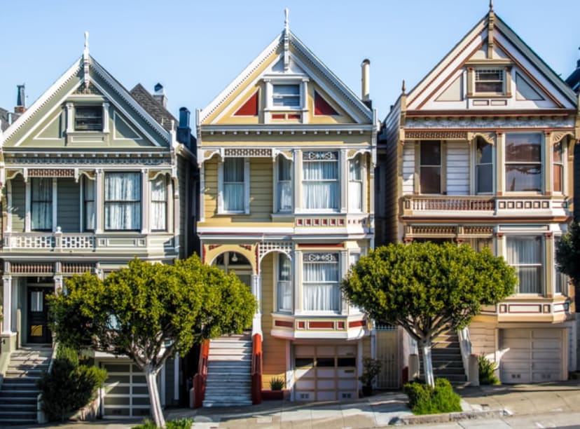 Iconic row of houses on Alamo Square