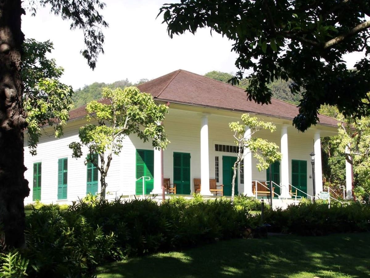 Queen Emma Summer Palace