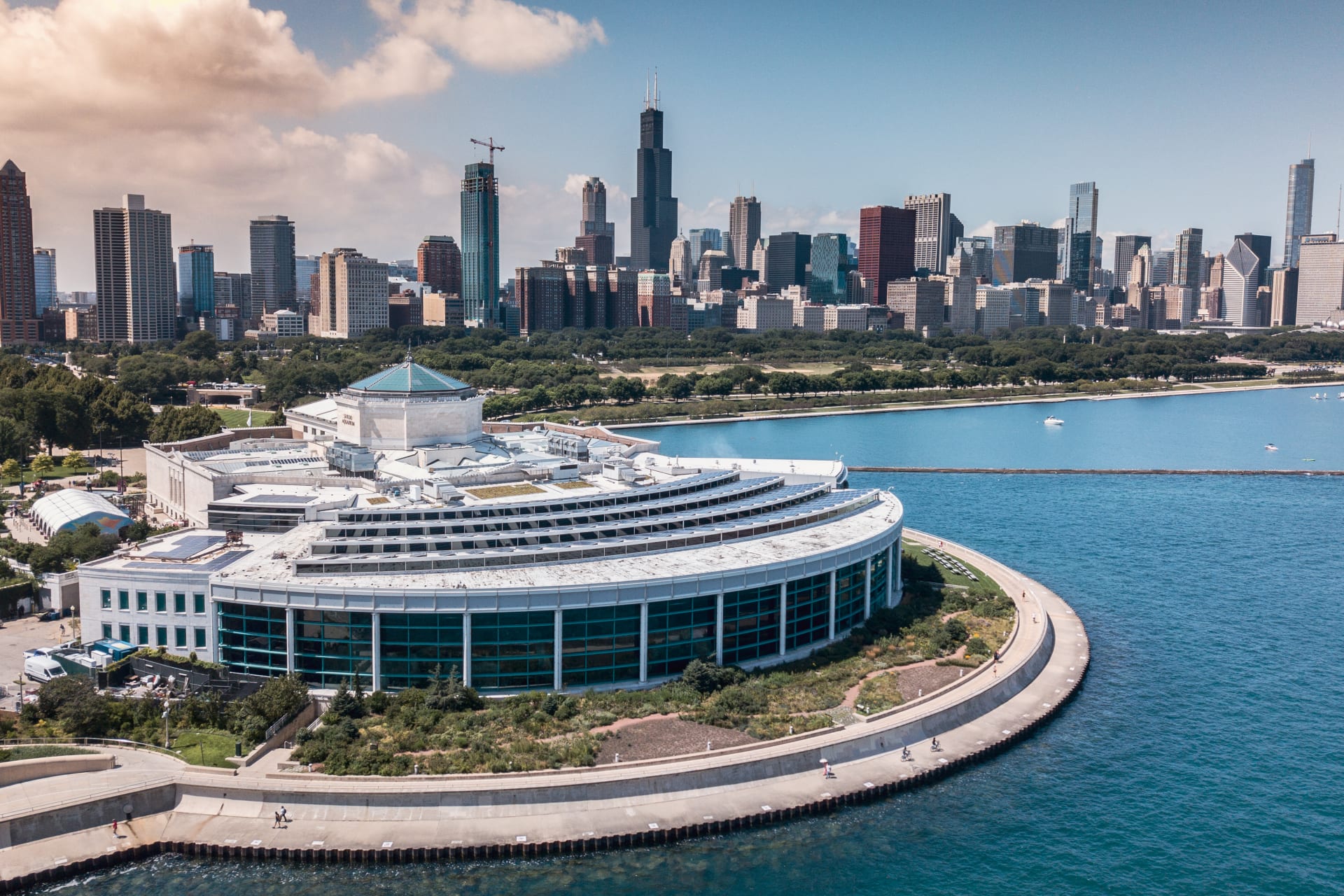 aerial-drone-image-chicago-skyline-lake