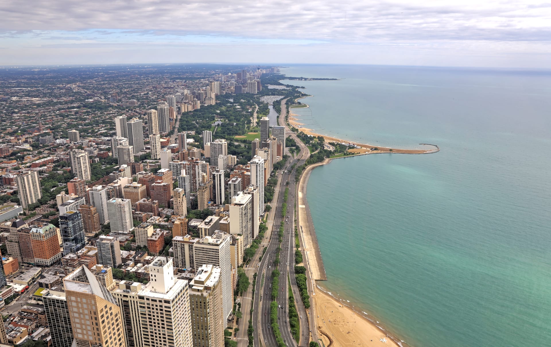 aerial-image-chicago-illinois-skyline