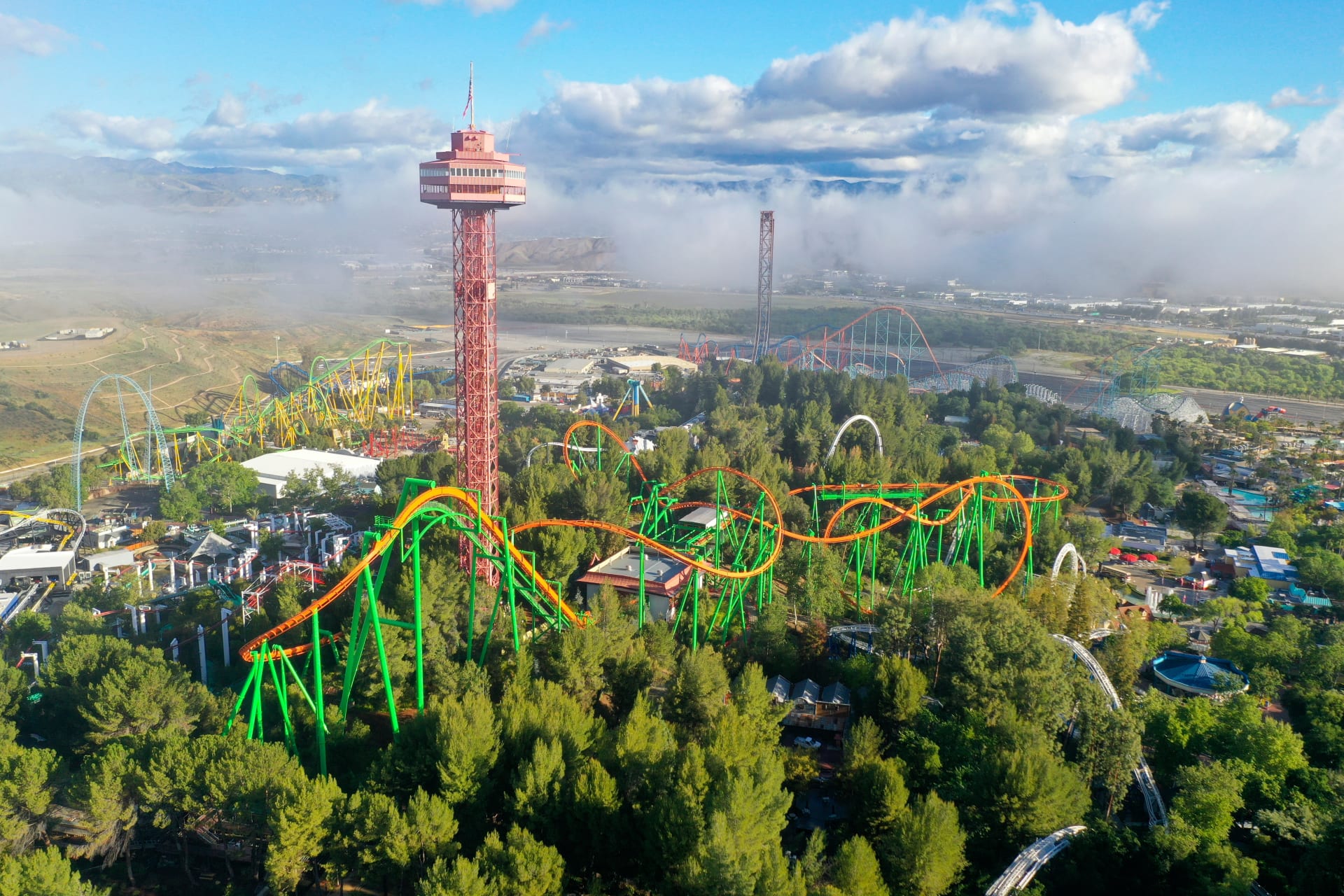 aerial-theme-park-roller-coasters-Six-Flags-Magic-Mountain