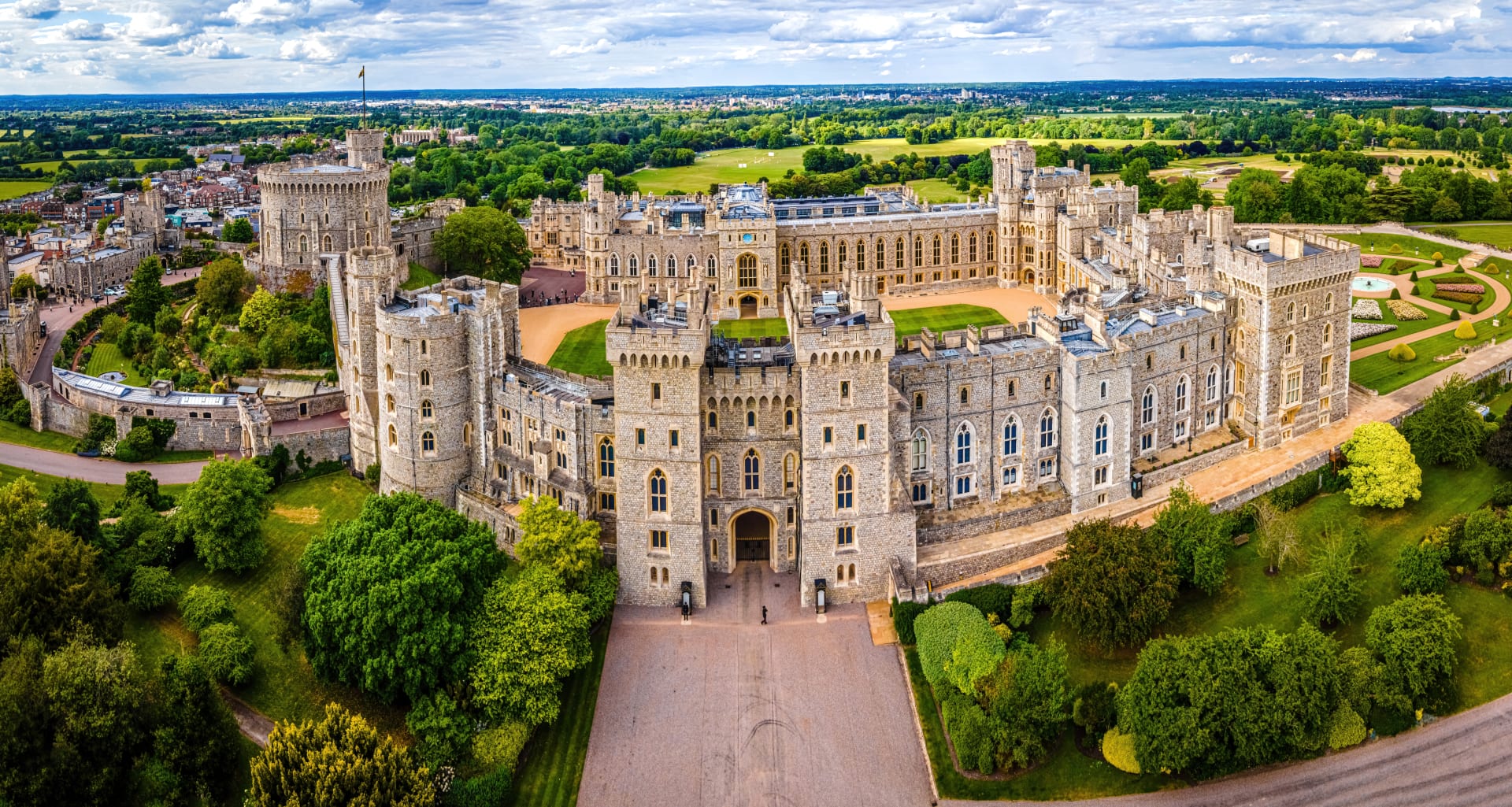 aerial-view-windsor-castle-ready-coronation